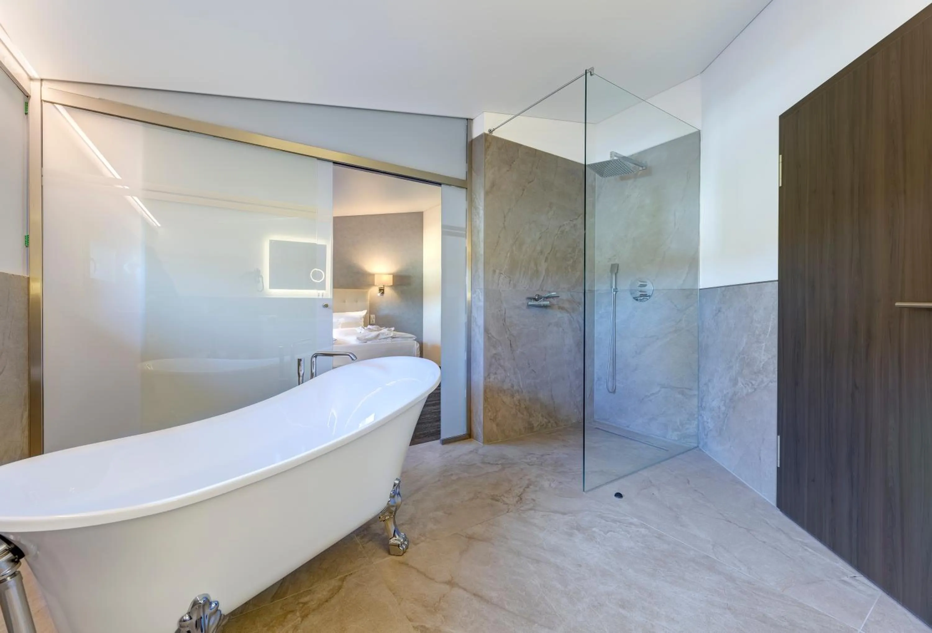 Shower in Hotel am Kurpark