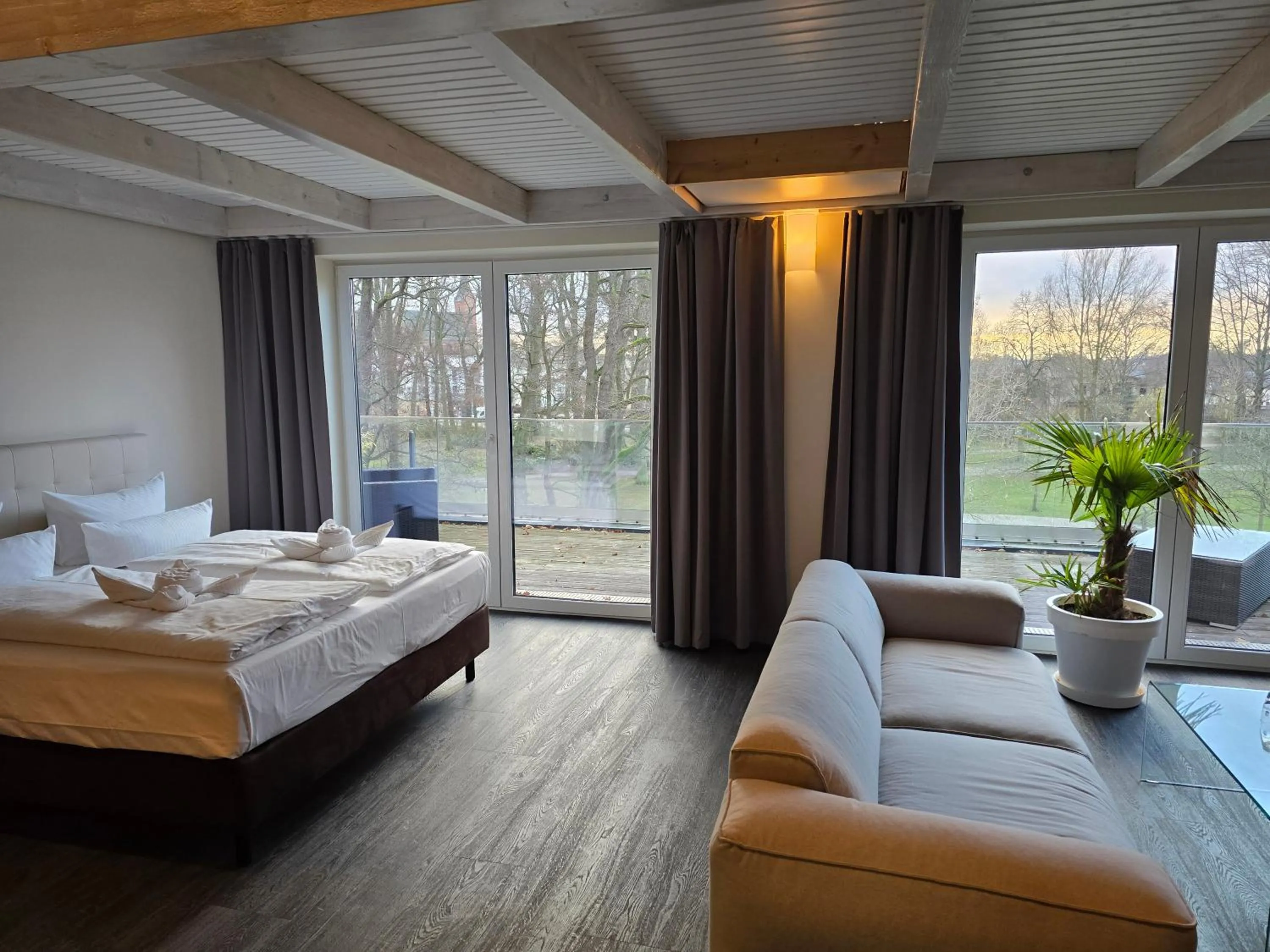 Photo of the whole room, Bed in Hotel am Kurpark
