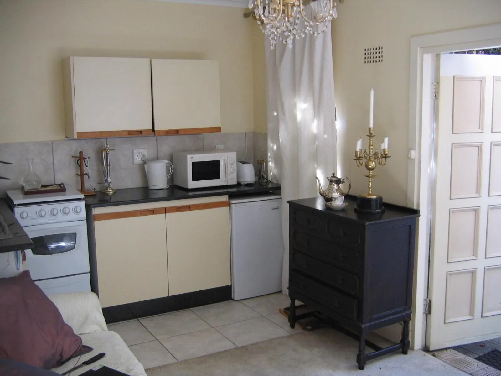 Kitchen or kitchenette in Villa Victoria executive Guest House