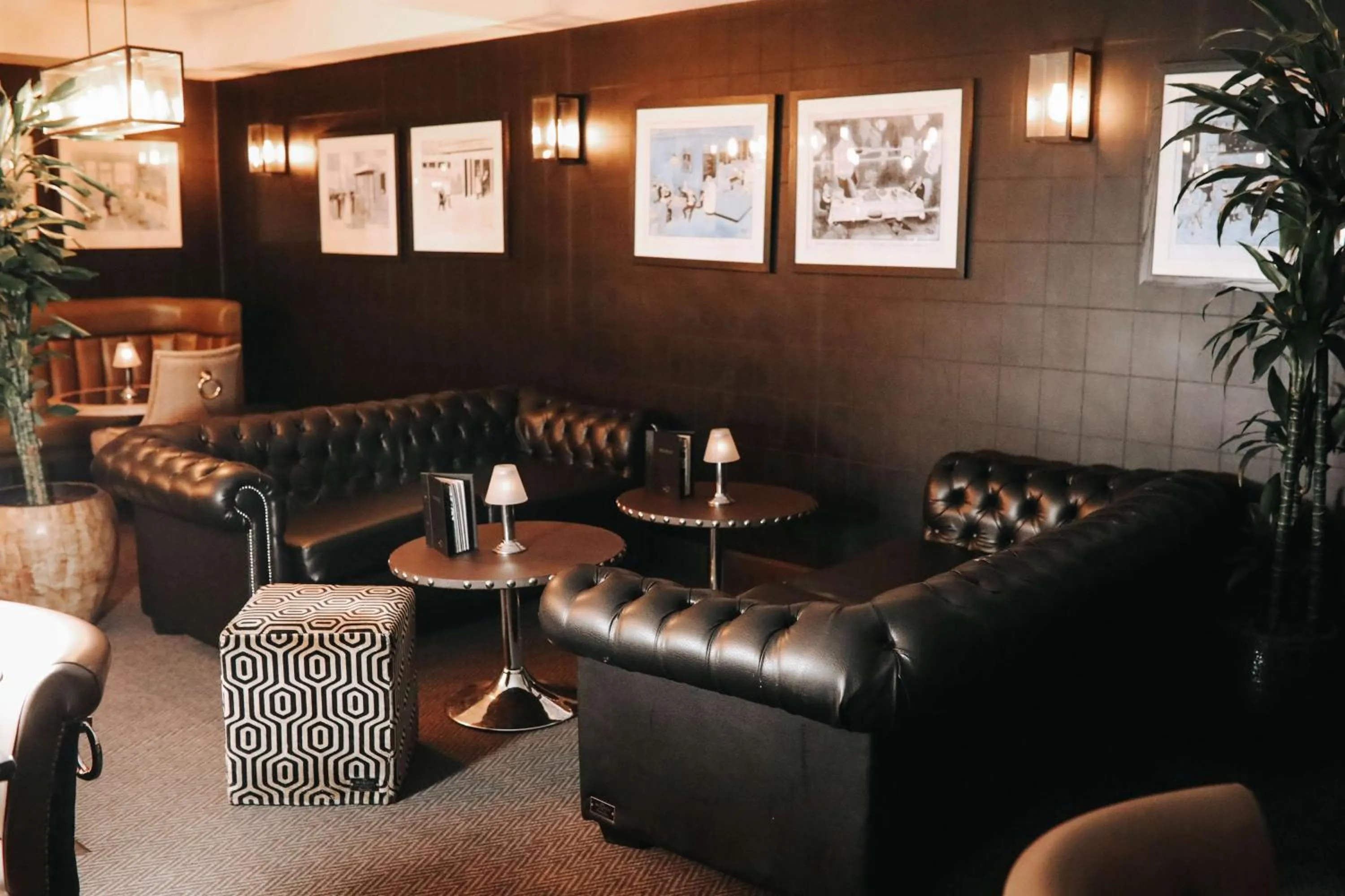 Lounge or bar in DoubleTree by Hilton Bristol South - Cadbury House