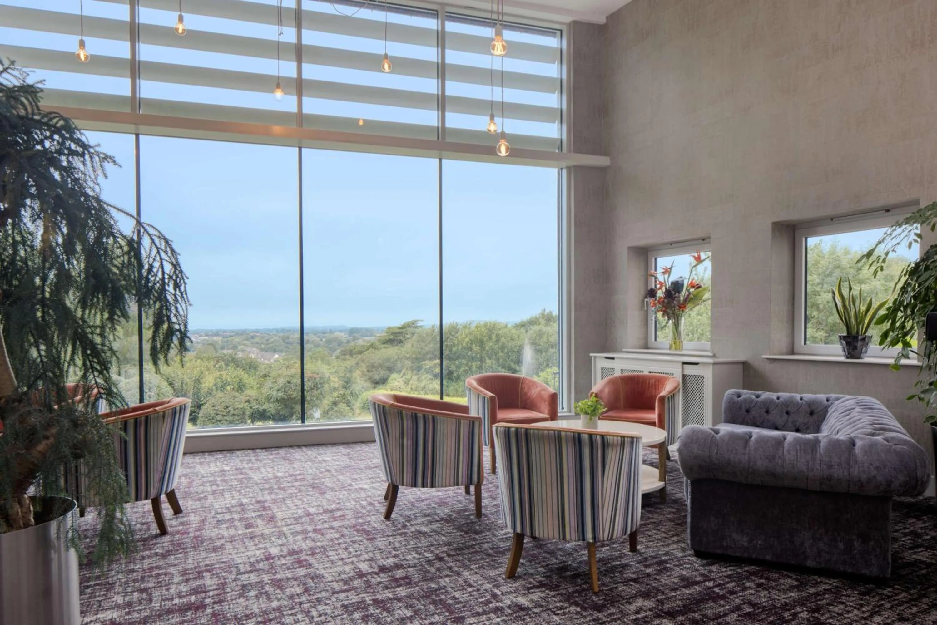 Lobby or reception in DoubleTree by Hilton Bristol South - Cadbury House