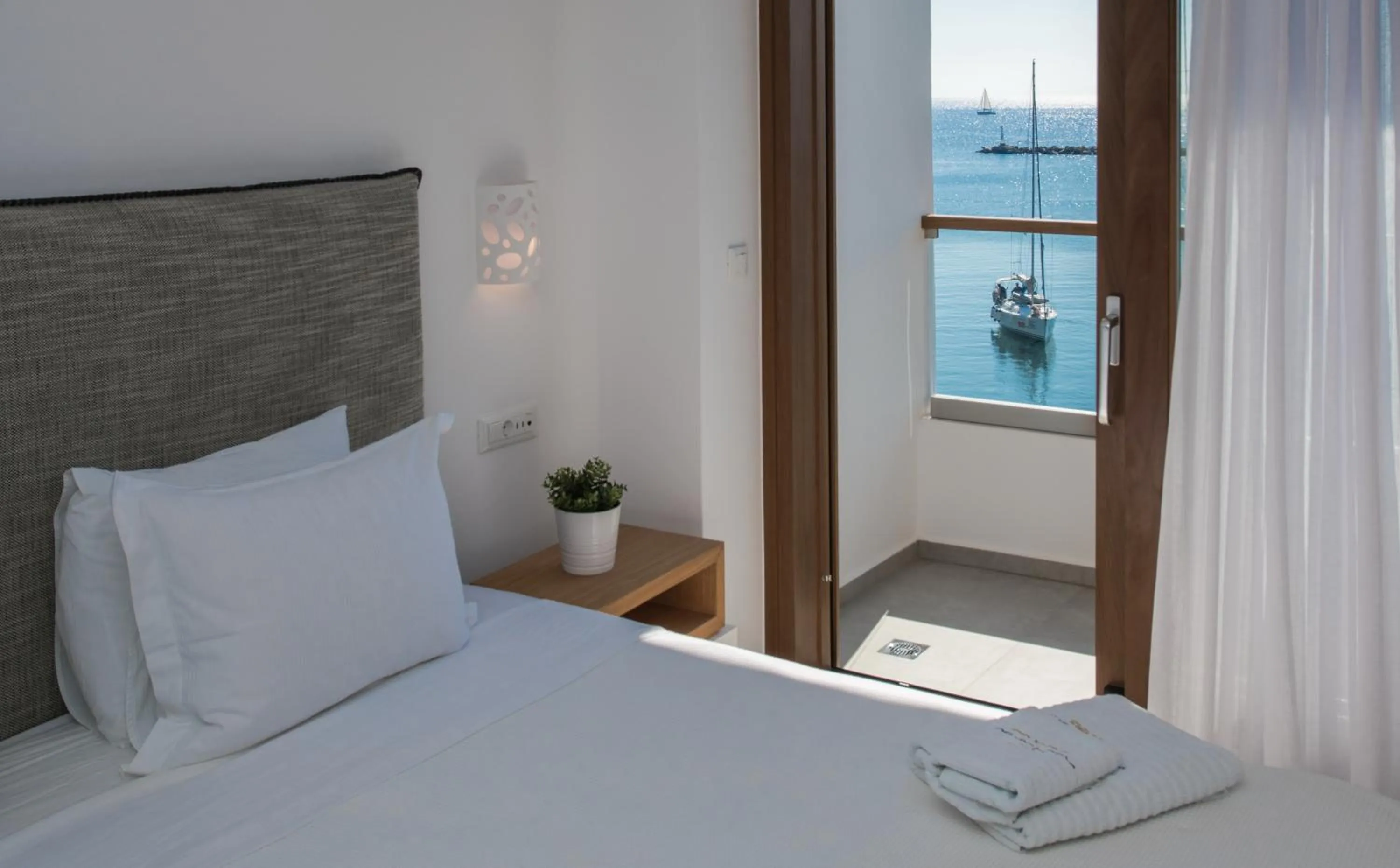 Bed in Natura Luxury Boutique Hotel Skopelos
