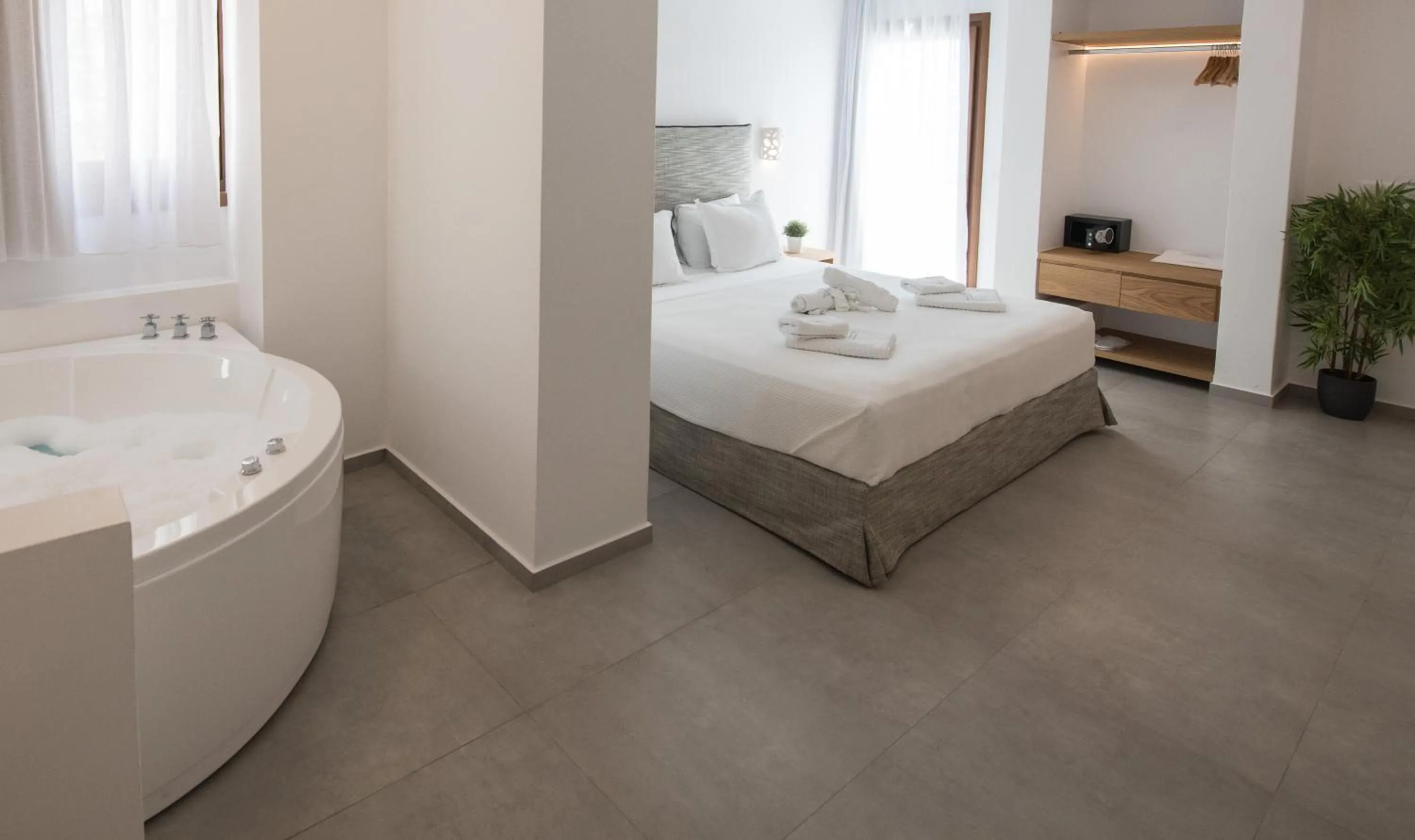 Bed in Natura Luxury Boutique Hotel Skopelos