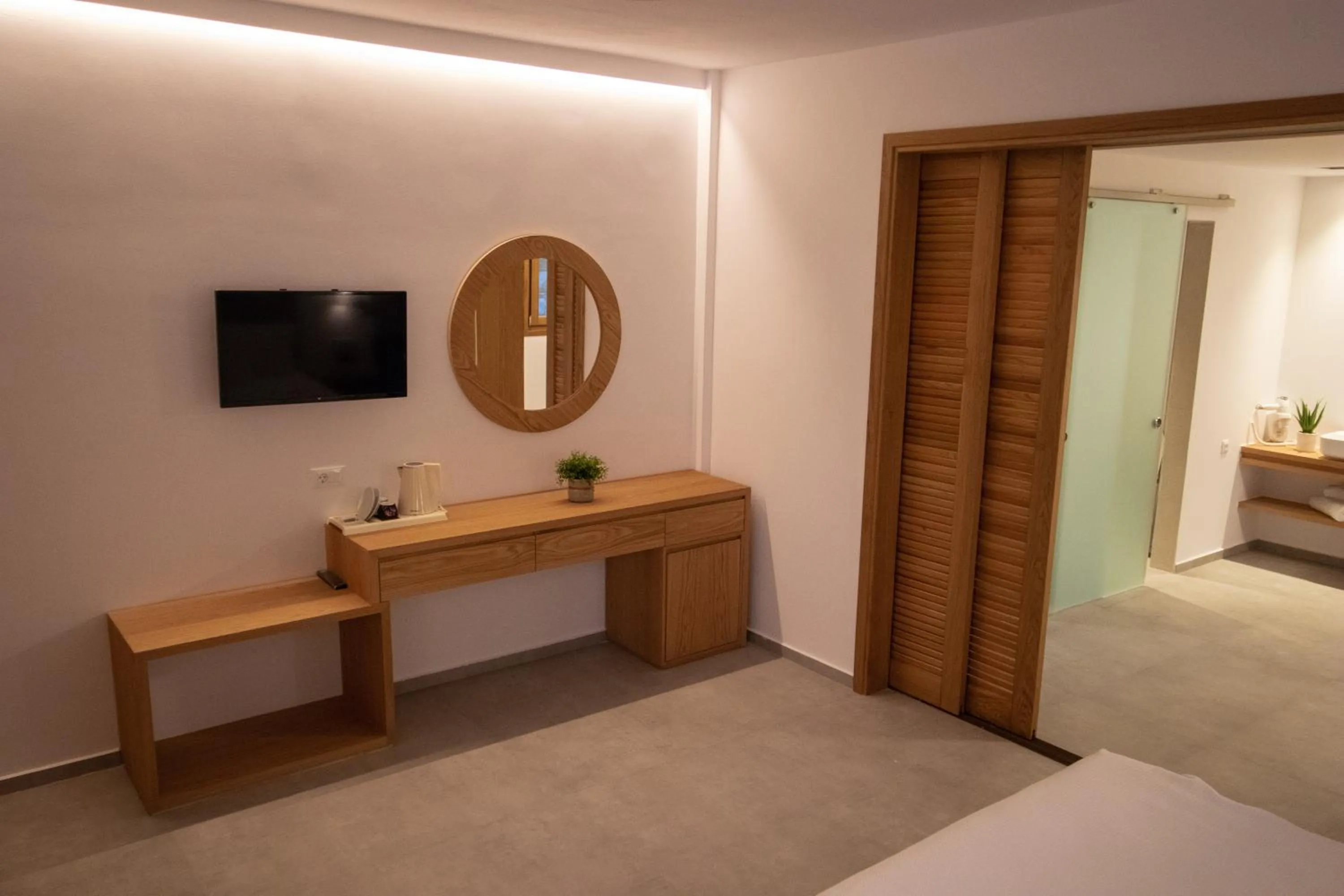 Shower, Bed in Natura Luxury Boutique Hotel Skopelos