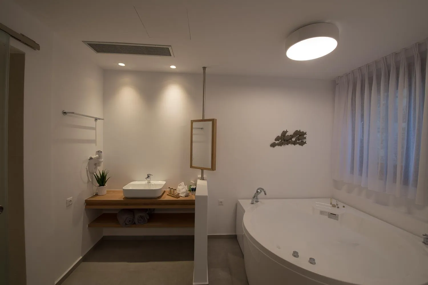 Hot Tub in Natura Luxury Boutique Hotel Skopelos