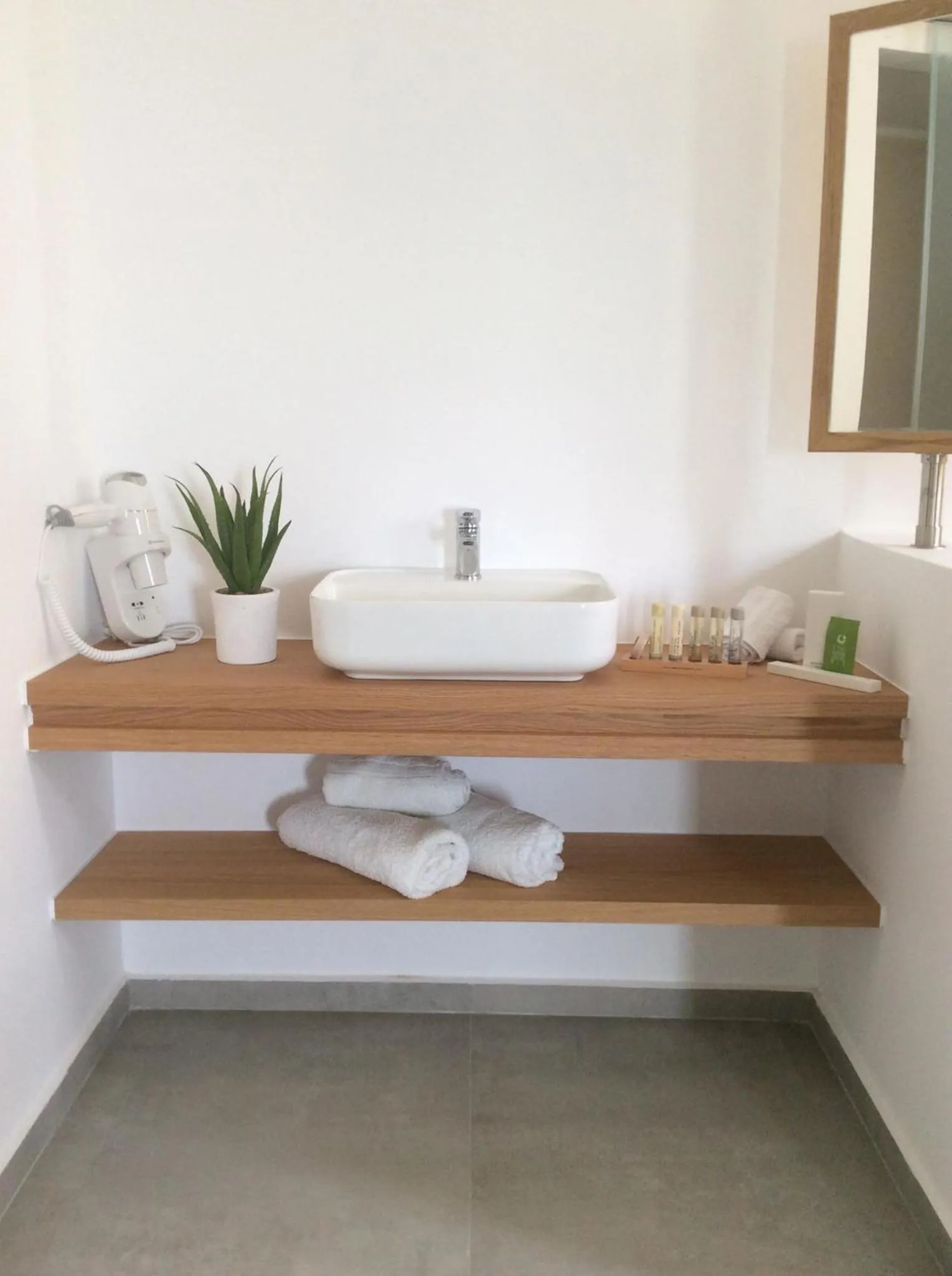 Shower in Natura Luxury Boutique Hotel Skopelos