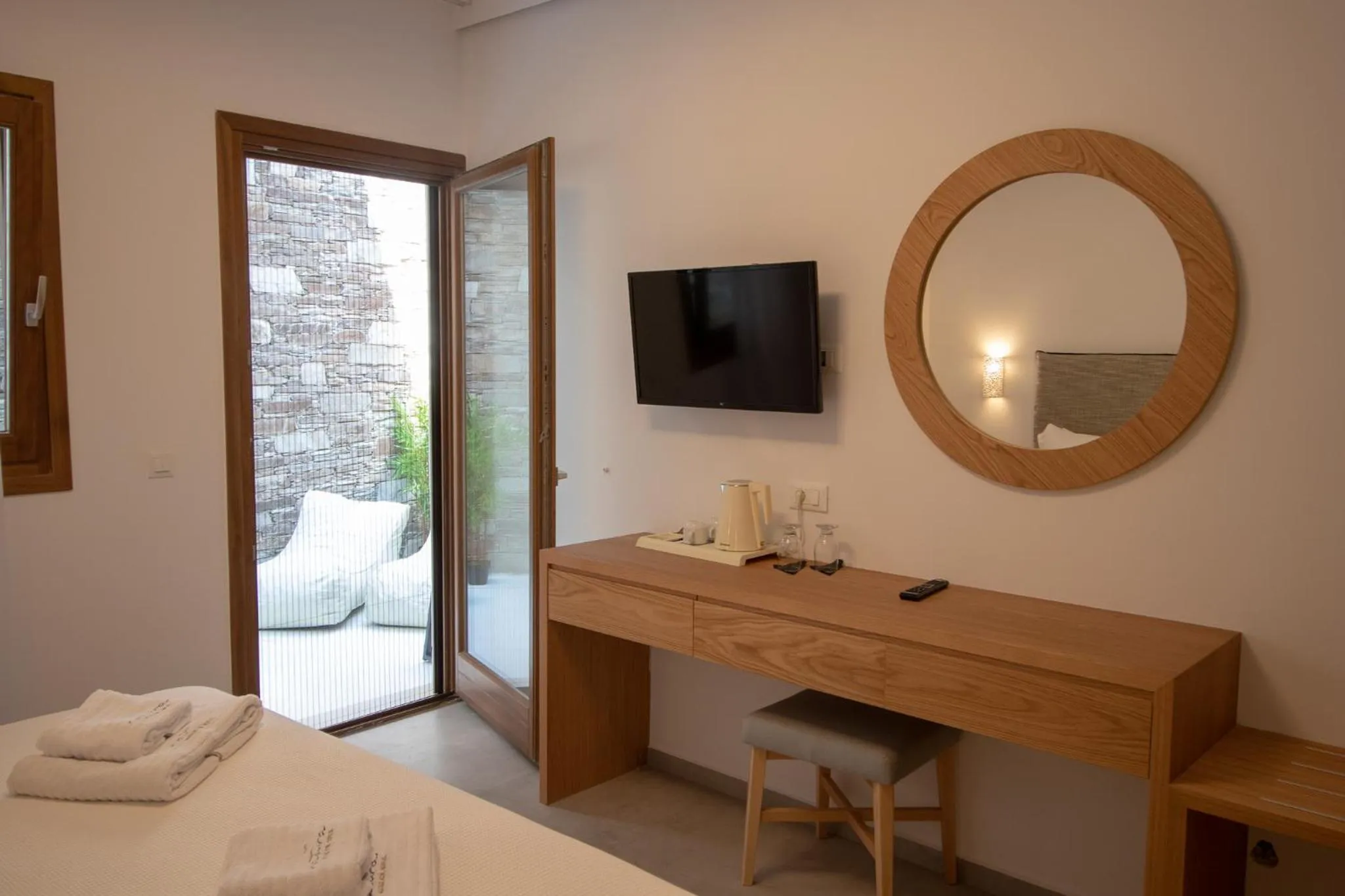 Shower, Bed in Natura Luxury Boutique Hotel Skopelos