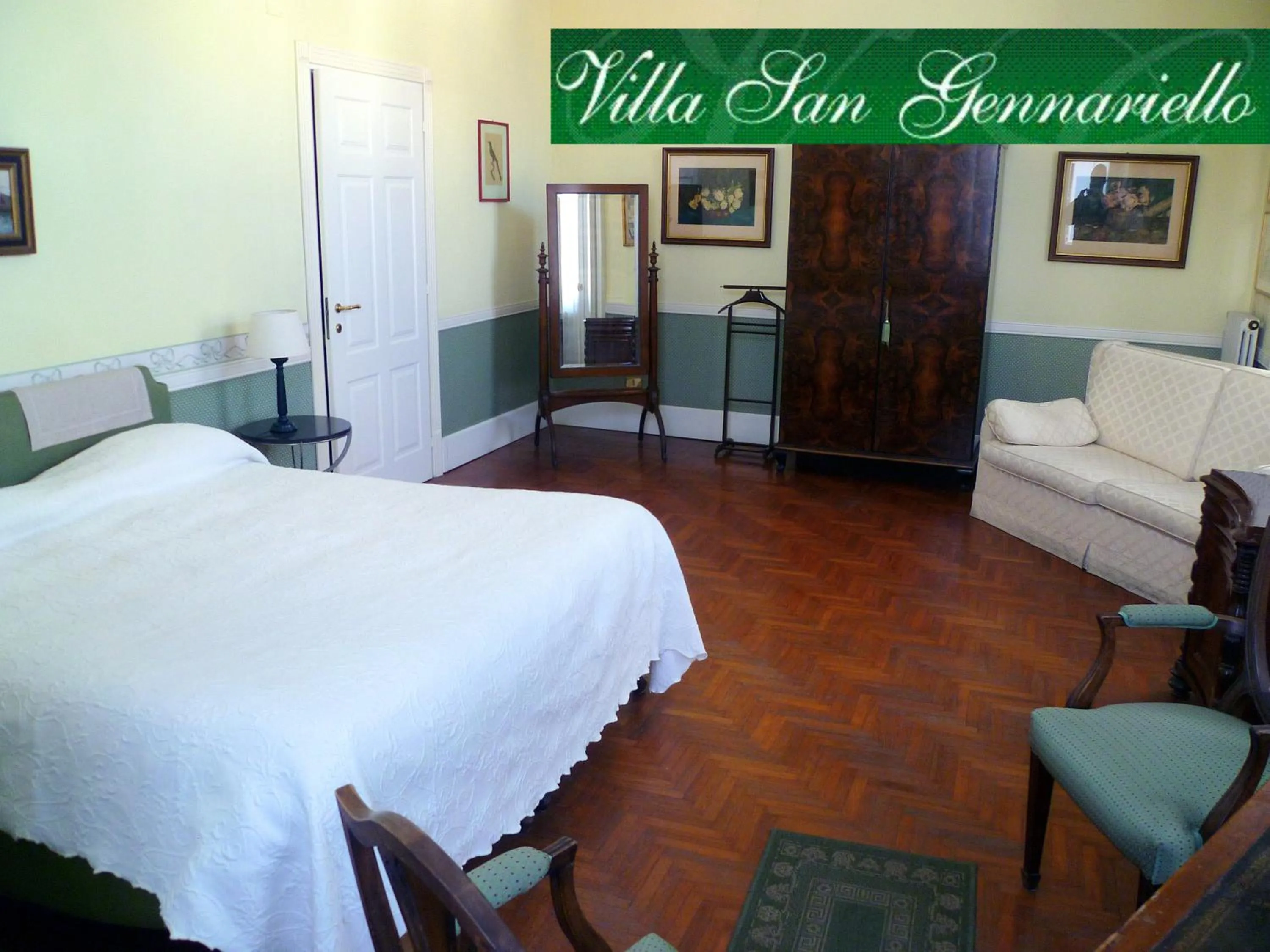 Bedroom in B&B Villa San Gennariello