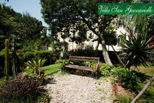 Garden in B&B Villa San Gennariello
