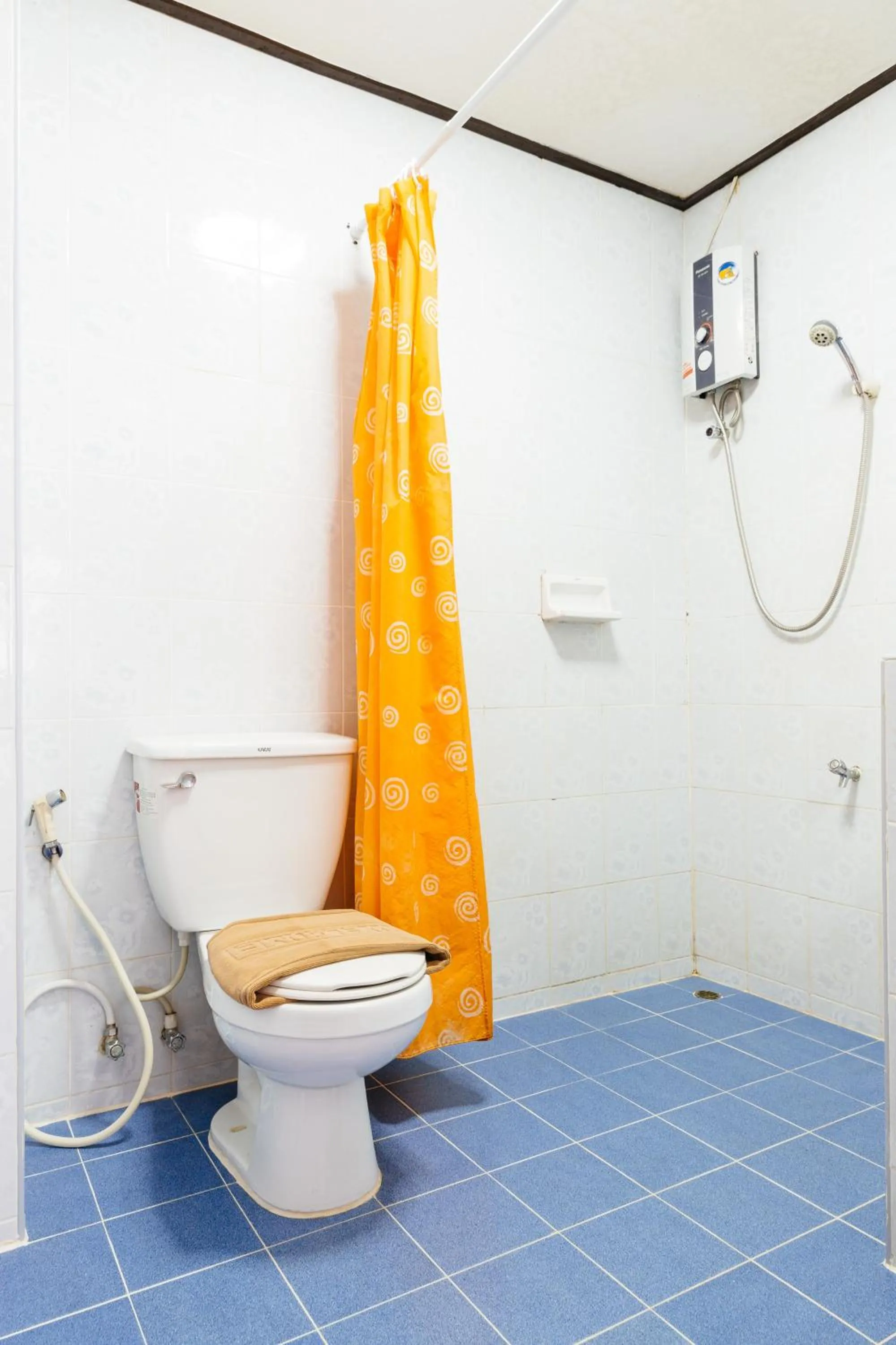 Bathroom in Thipurai Annex Hotel