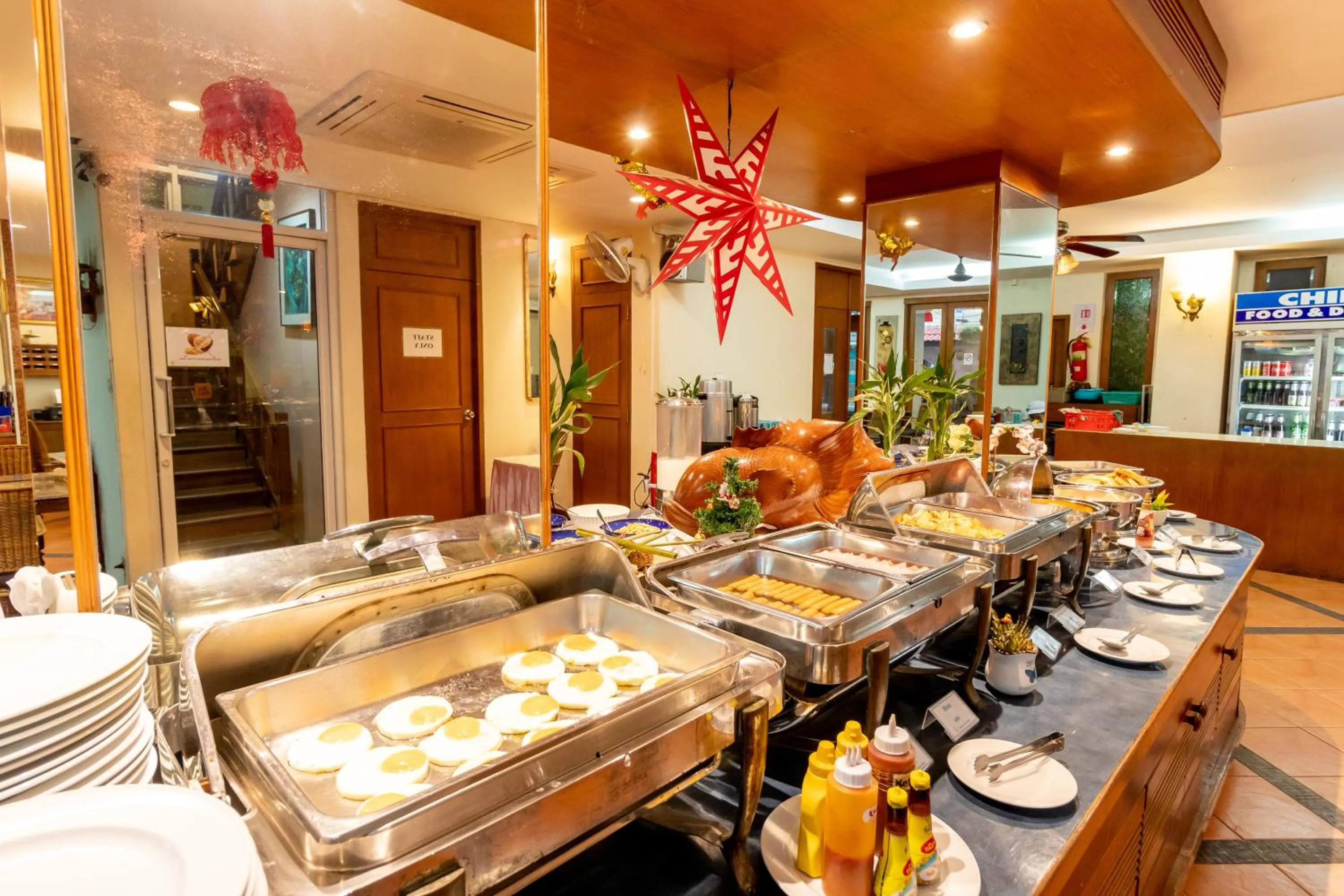 Buffet breakfast in Thipurai Annex Hotel