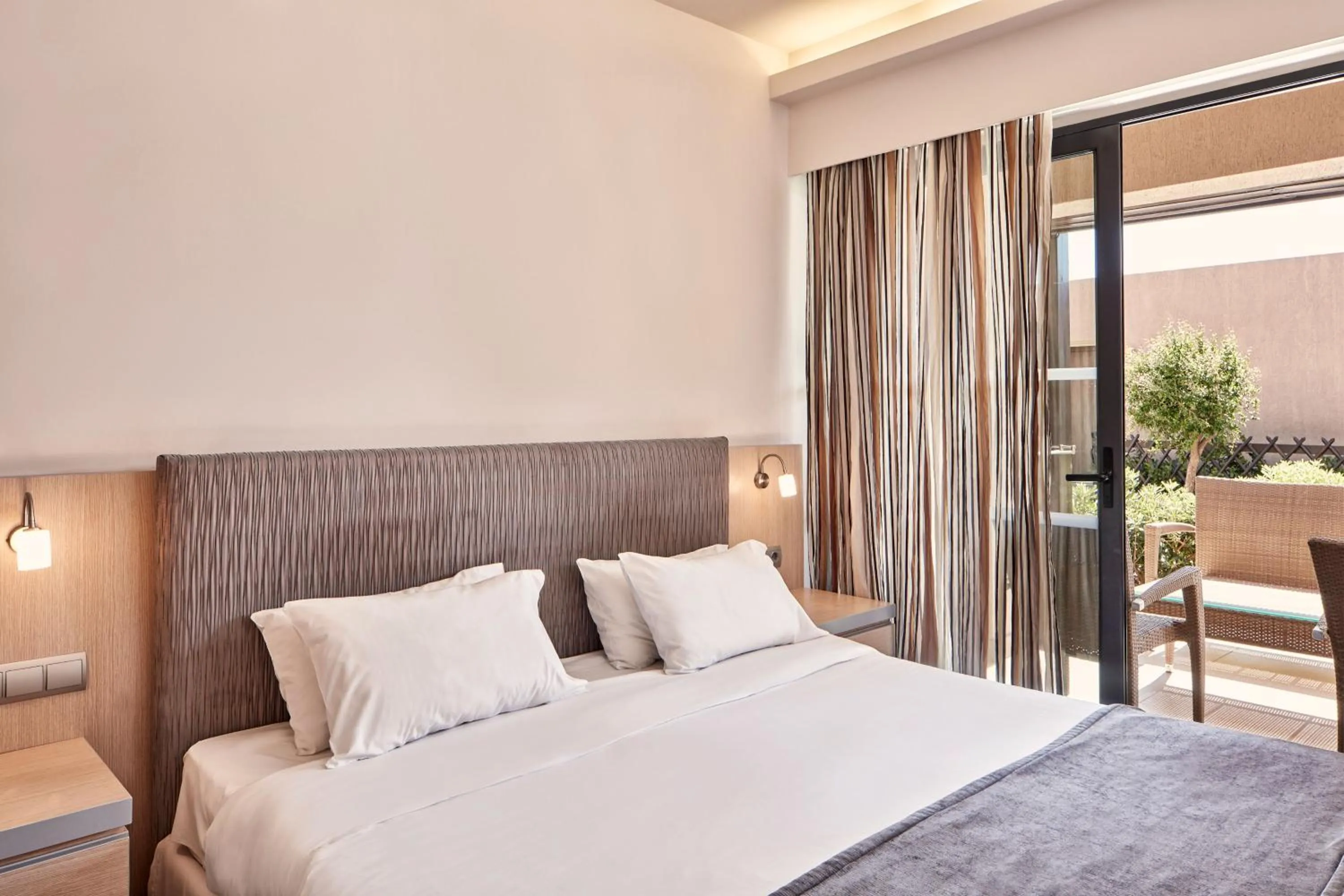 Bedroom, Bed in Atlantica Mikri Poli Crete