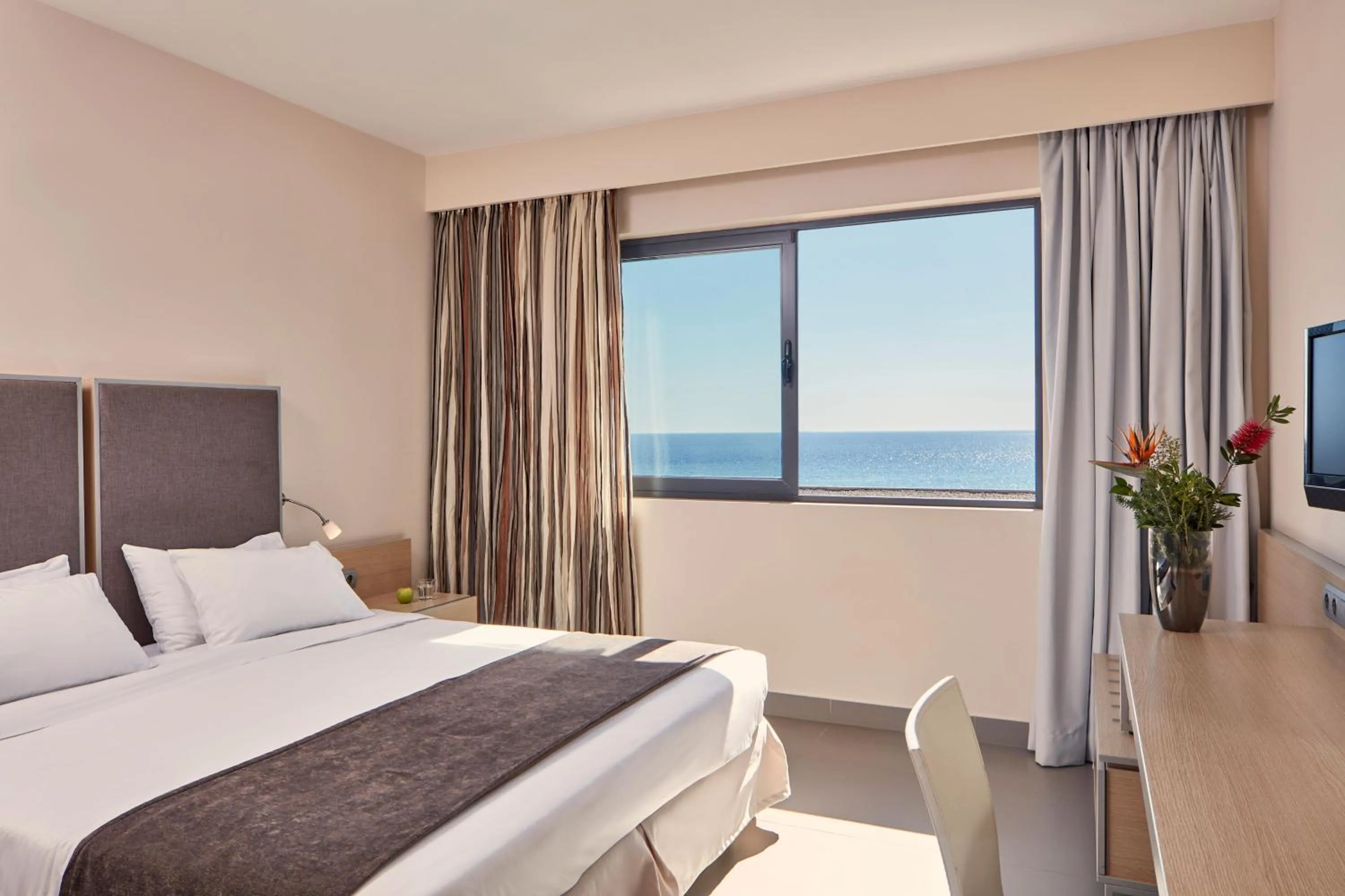 Bedroom, Bed in Atlantica Mikri Poli Crete