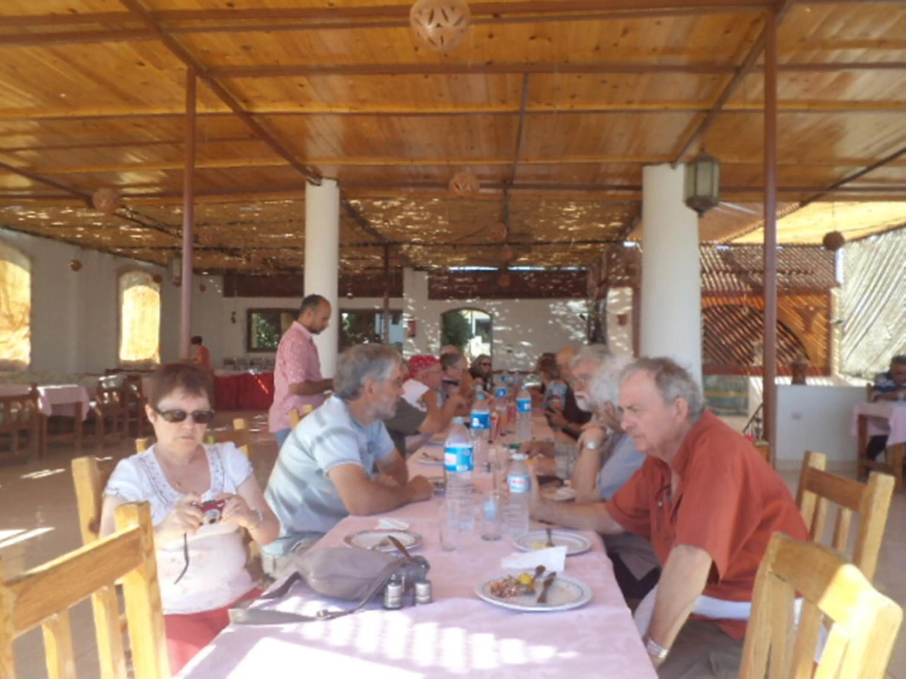 Restaurant/places to eat in El Mesala Hotel