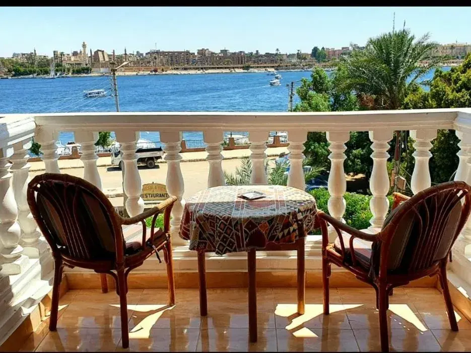 Single Room with River View in El Mesala Hotel Single Room with River View in El Mesala Hotel