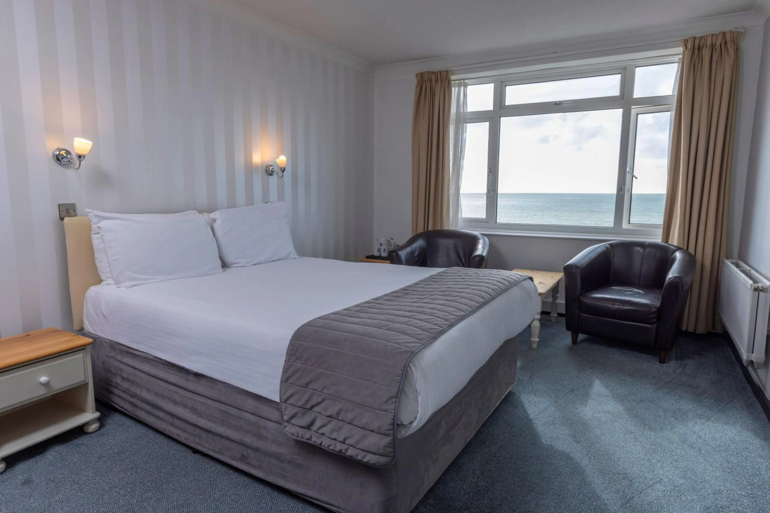 Bed in Best Western Princes Marine Hotel