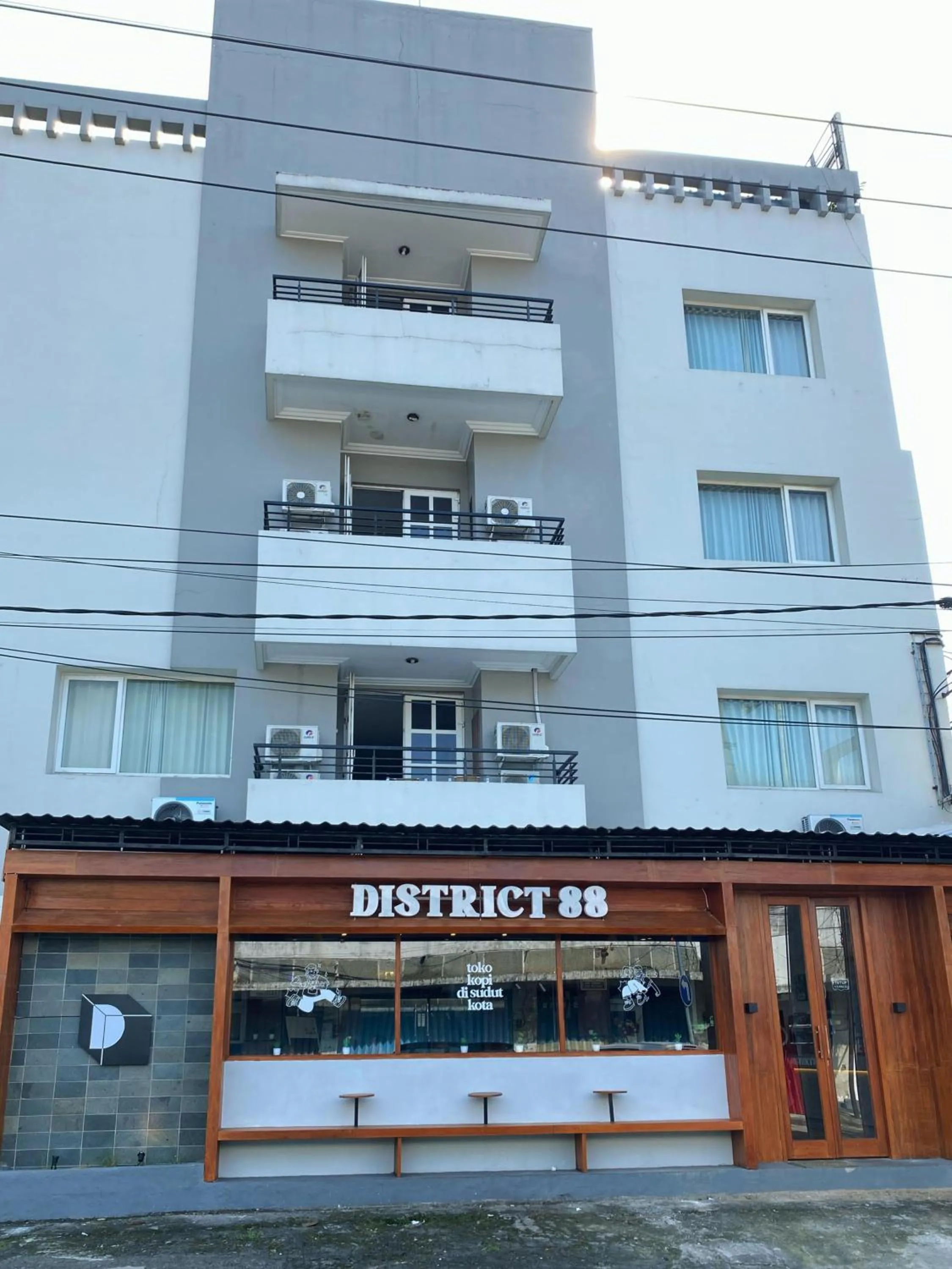 Restaurant/places to eat in Hotel 88 Jember By WH - Strategic Location In The City Center