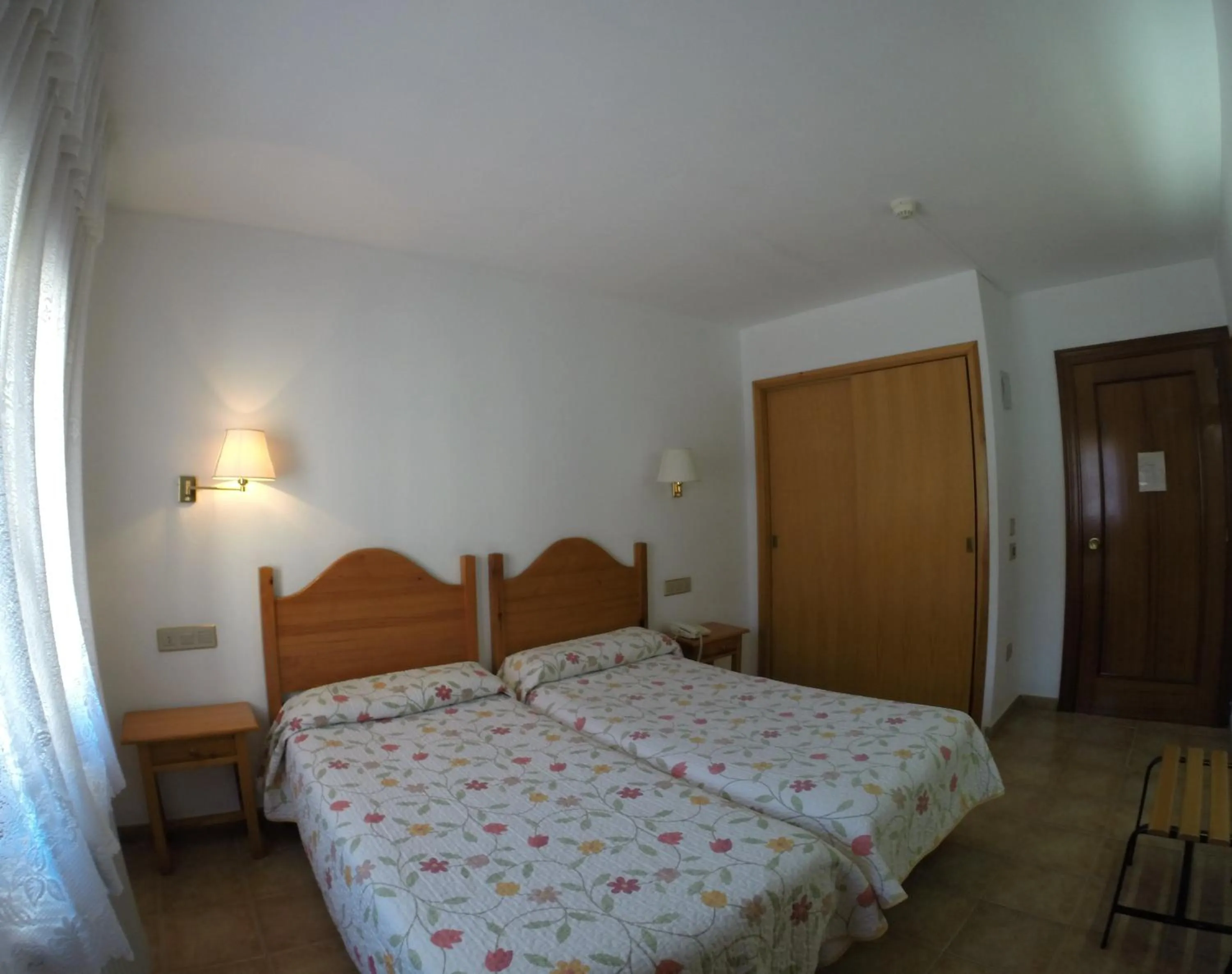 Photo of the whole room, Bed in El Pilar