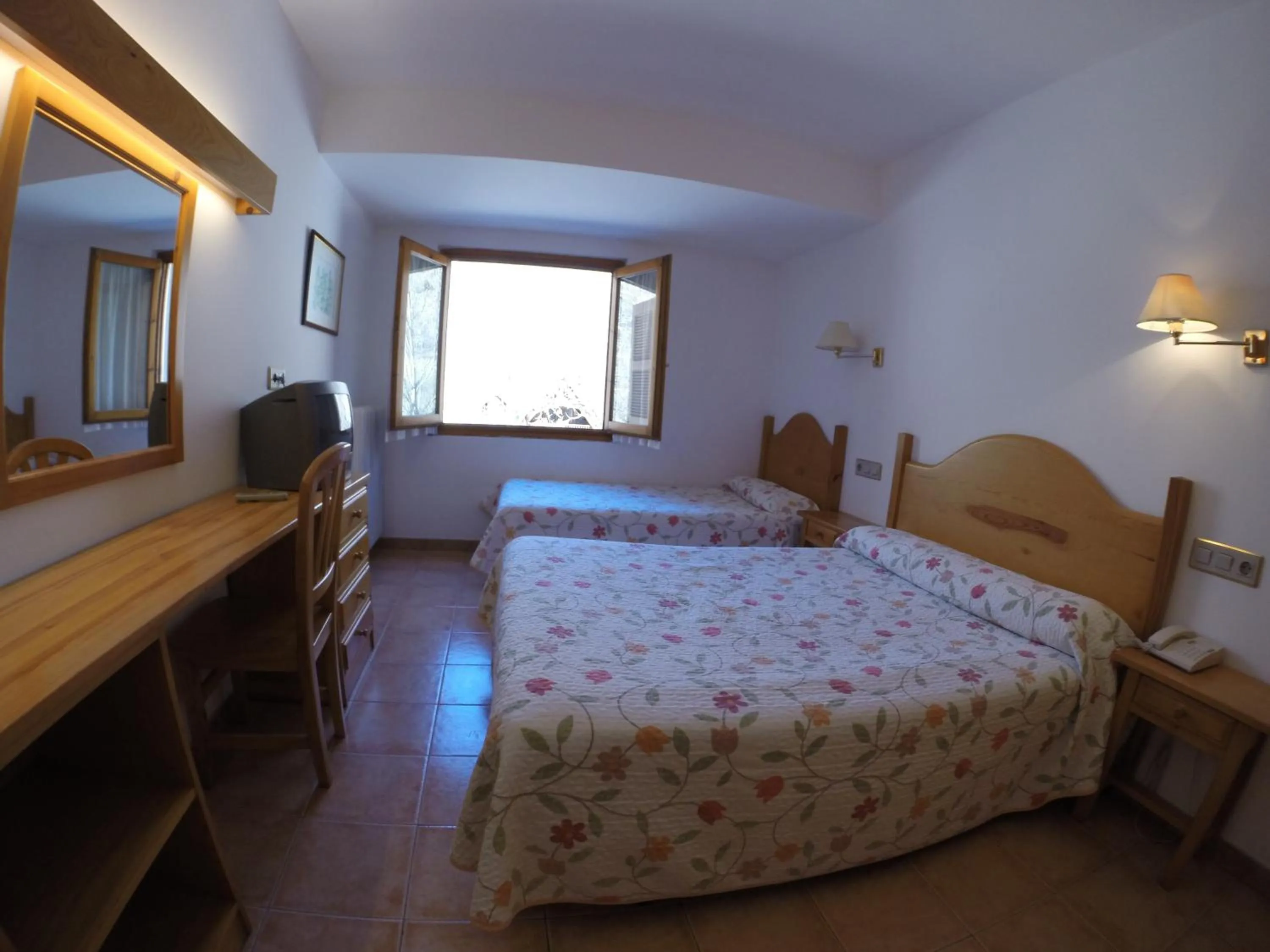 Photo of the whole room, Bed in El Pilar