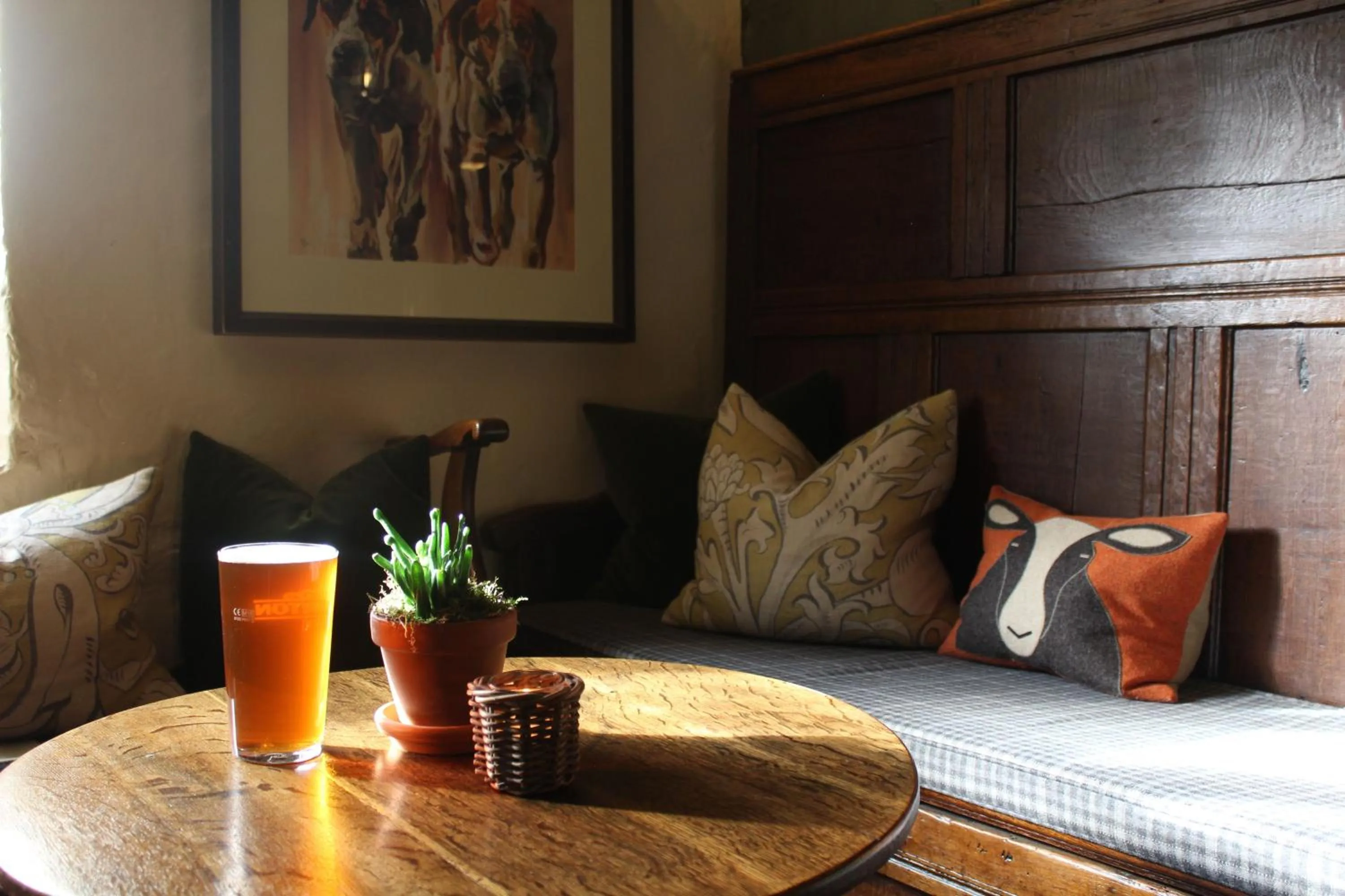 Lounge or bar in The Lamb Inn