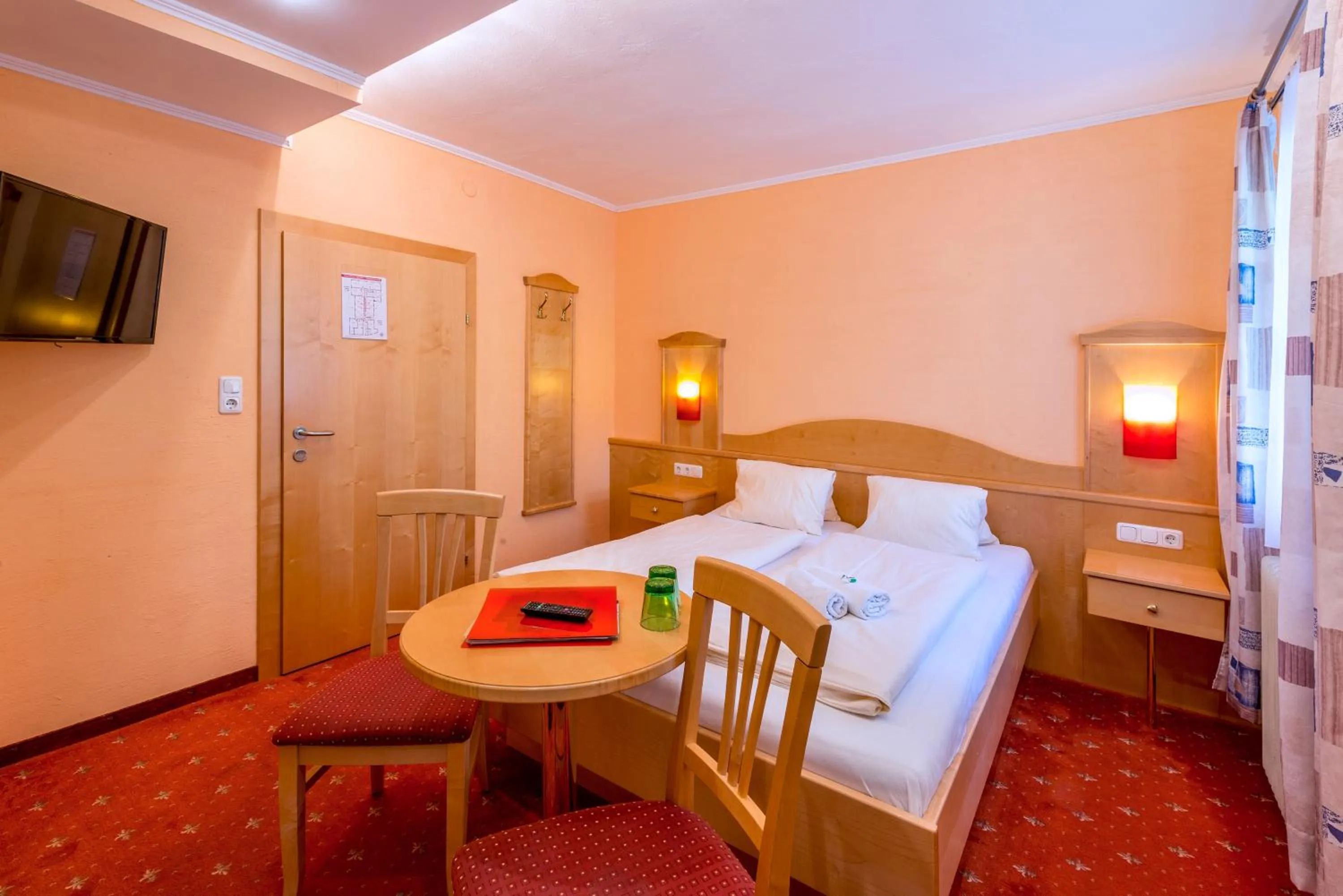 Bed in Panorama Hotel Traunstein