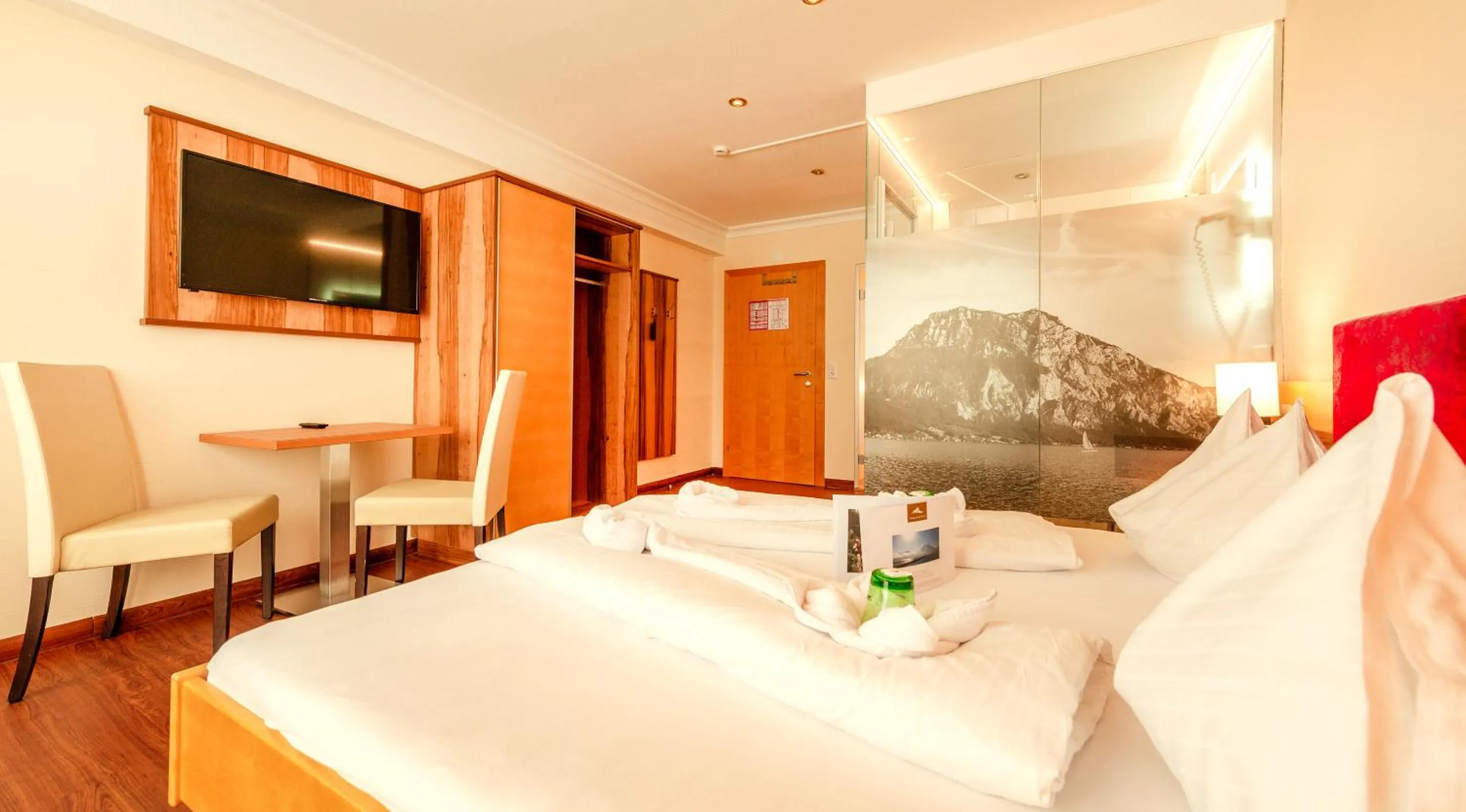 Bed in Panorama Hotel Traunstein