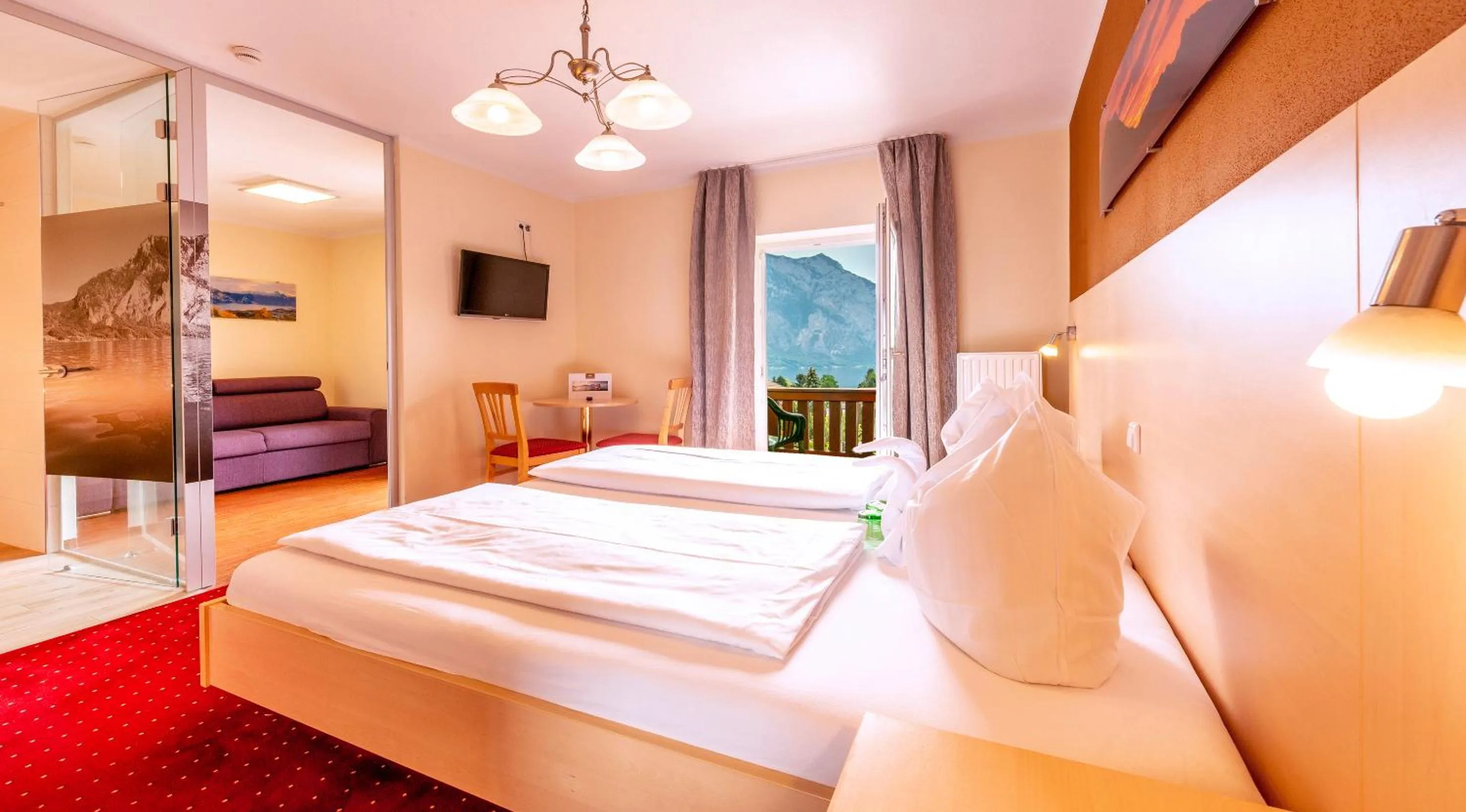 Bed in Panorama Hotel Traunstein