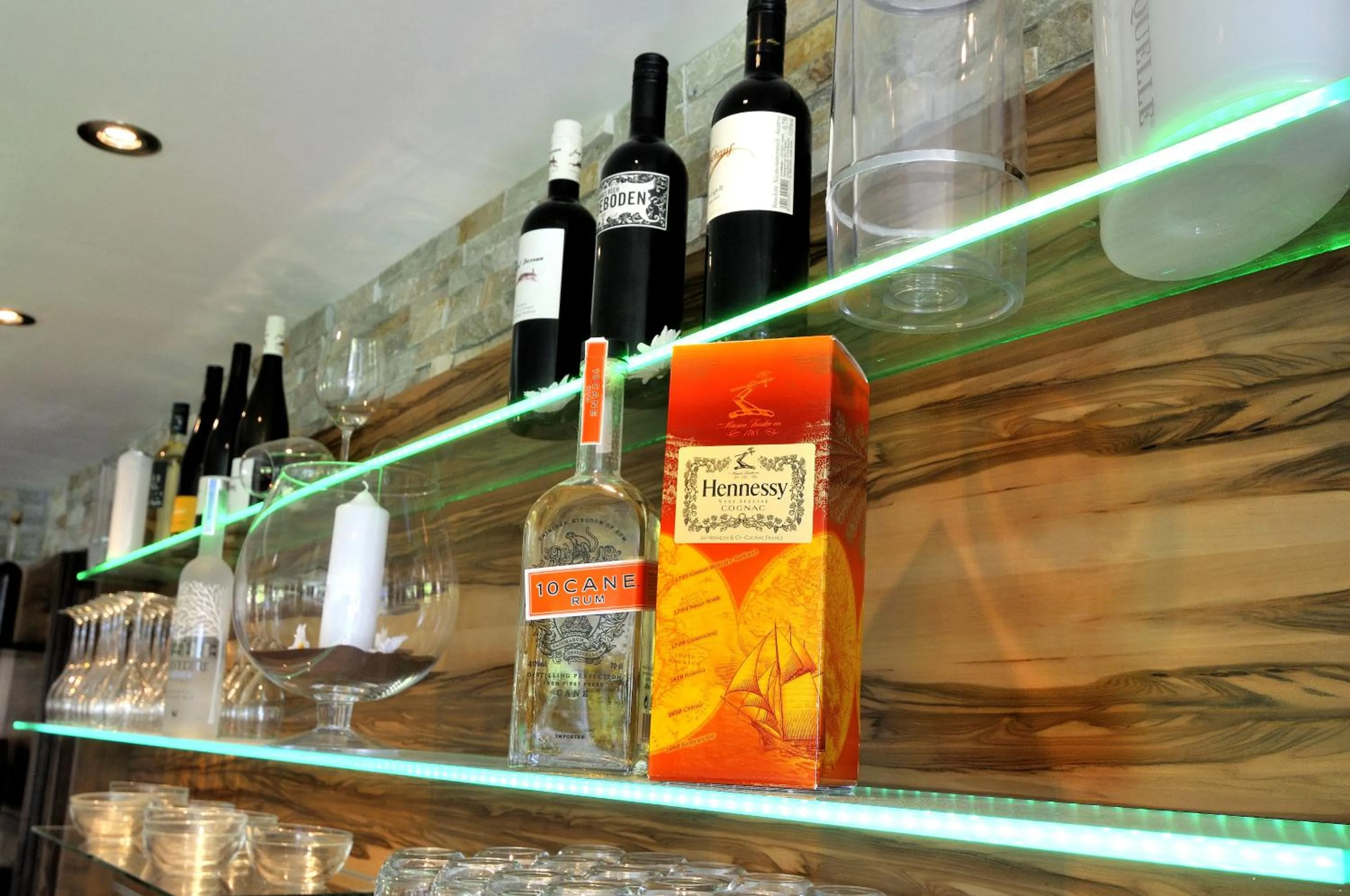 Lounge or bar in Panorama Hotel Traunstein