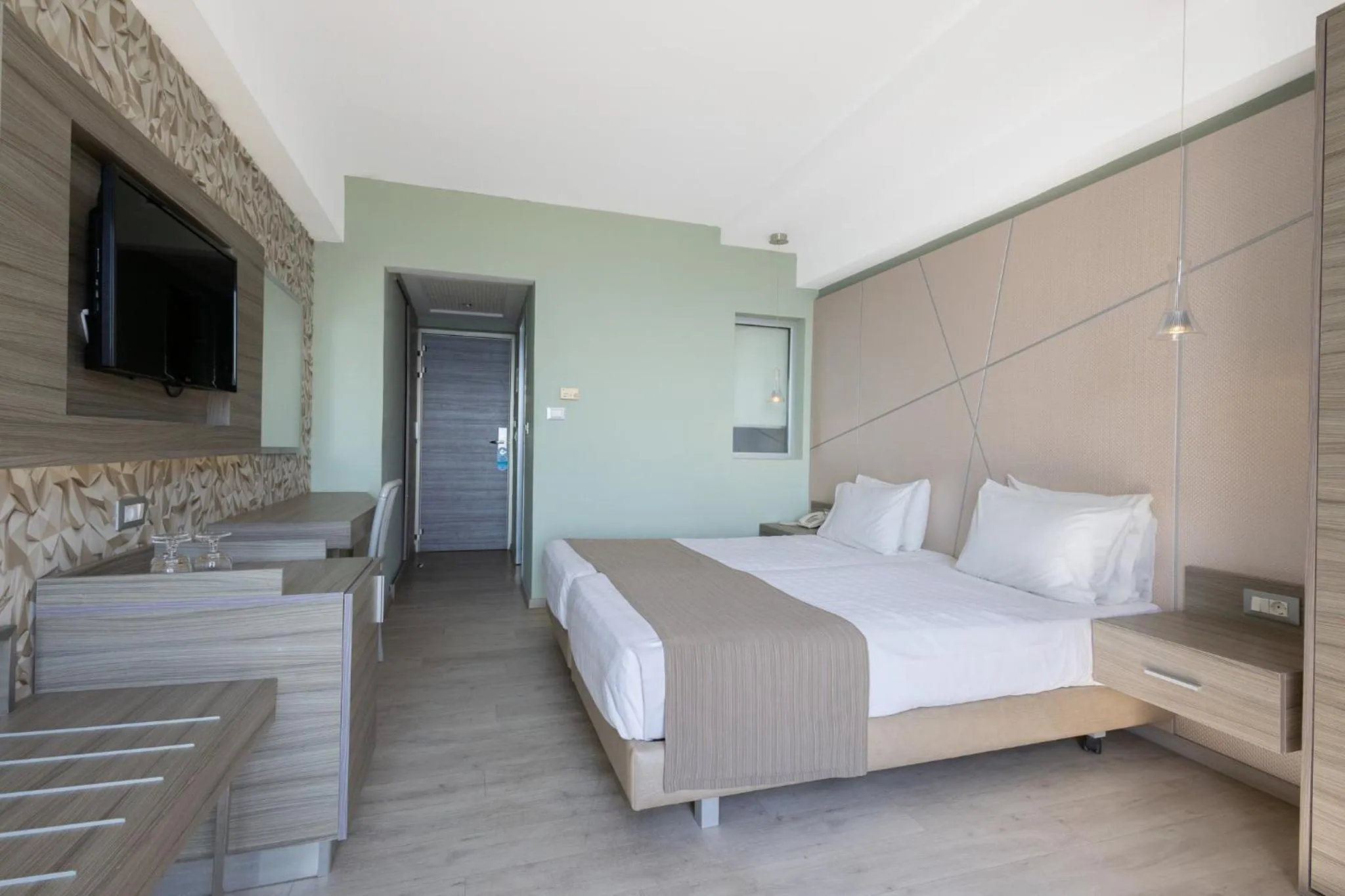 Bedroom, Bed in Pegasos Deluxe Beach Hotel