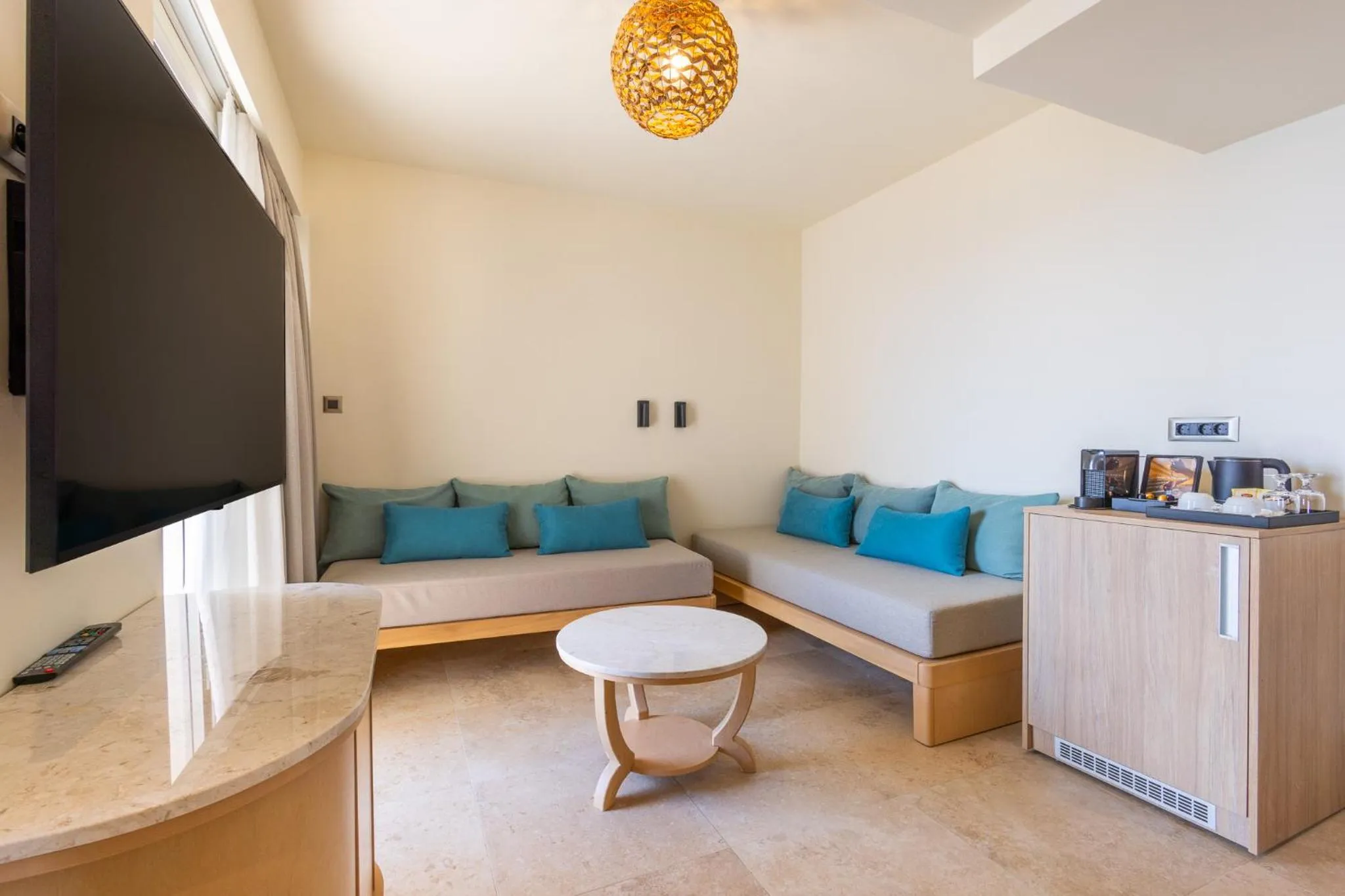 Coffee/tea facilities in Pegasos Deluxe Beach Hotel