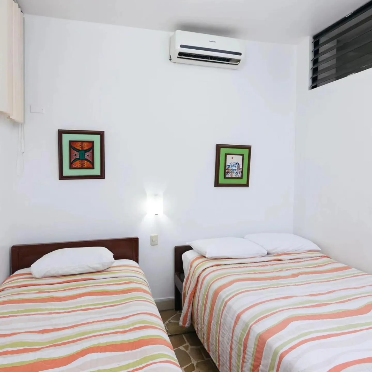 Property building, Bed in Hotel de Alborada