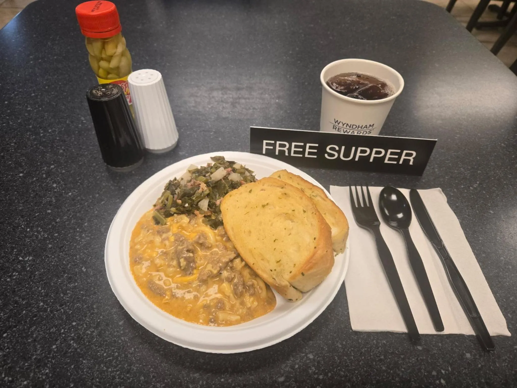 Restaurant/places to eat in Super 8 by Wyndham Lake City