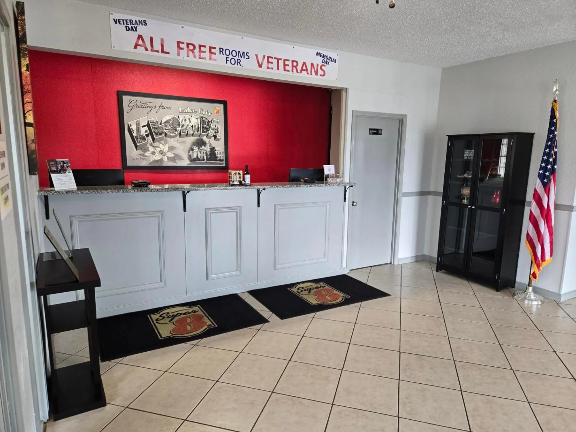 Lobby or reception in Super 8 by Wyndham Lake City