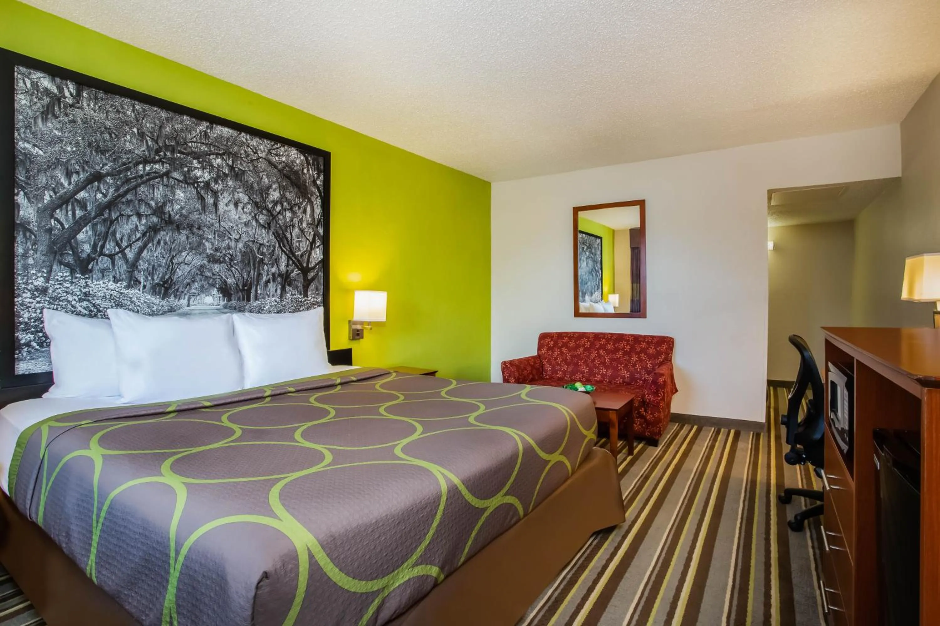 Bed in Super 8 by Wyndham Lake City