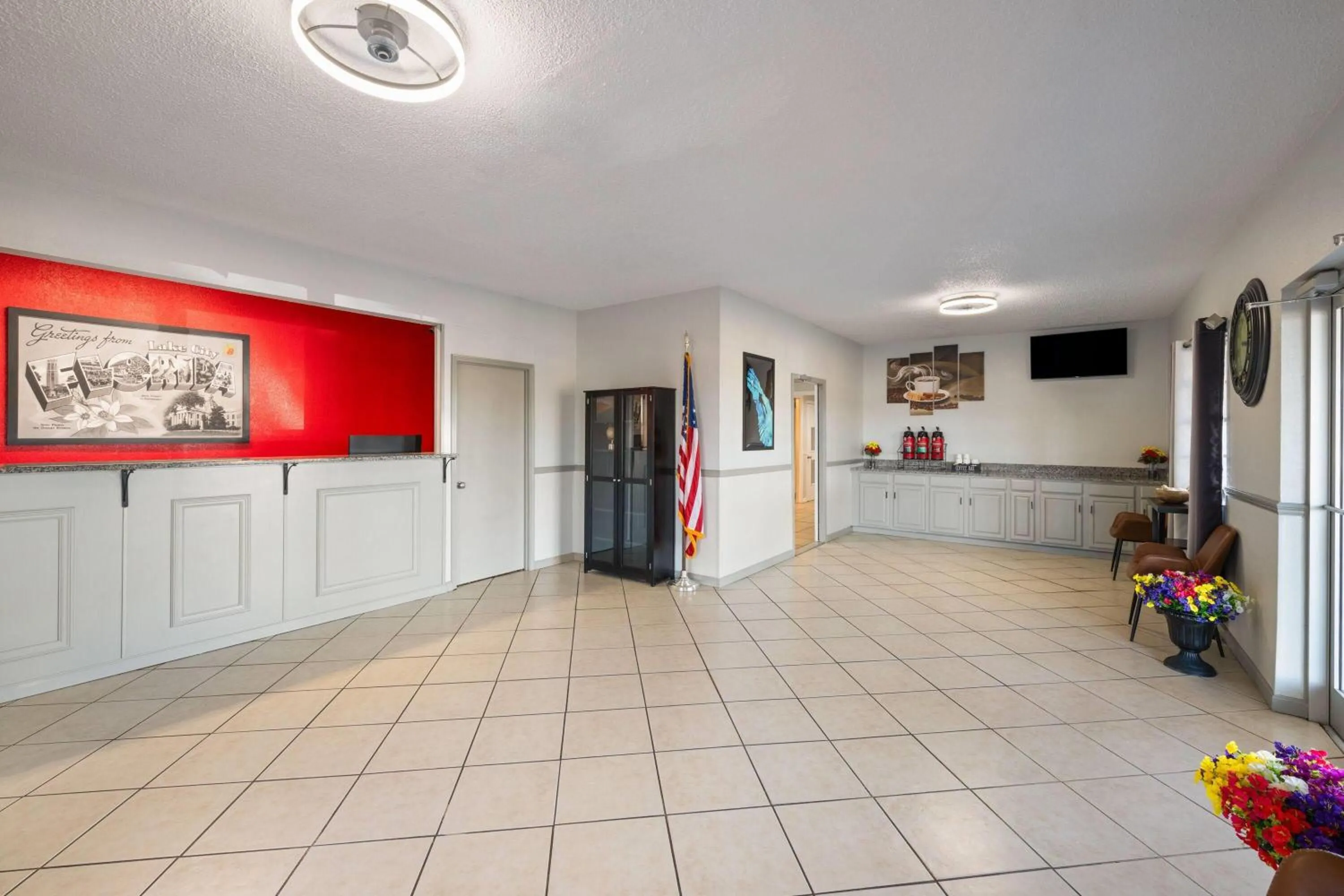 Lobby or reception in Super 8 by Wyndham Lake City