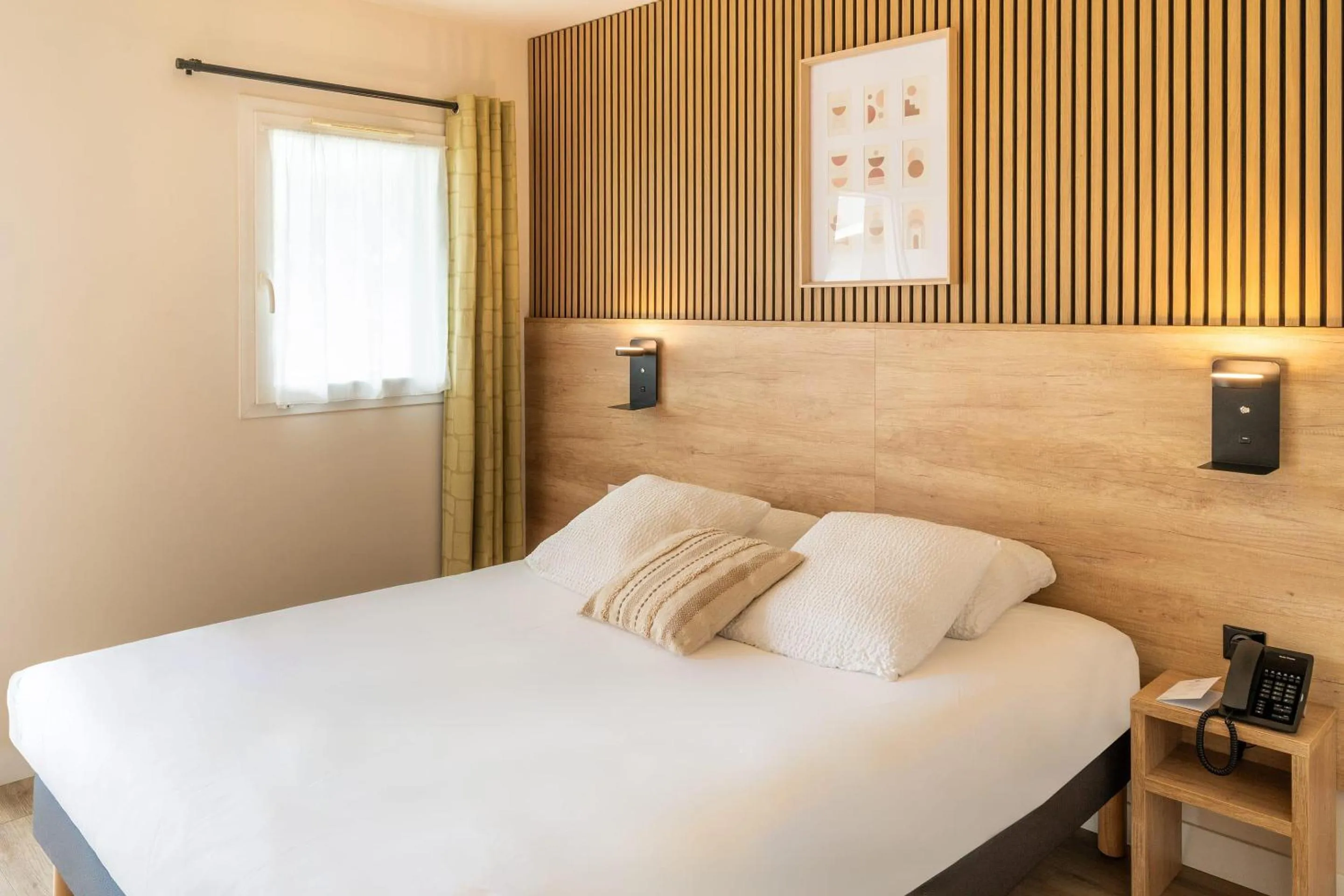 Bedroom, Bed in Sure Hotel by Best Western Mont-de-Marsan