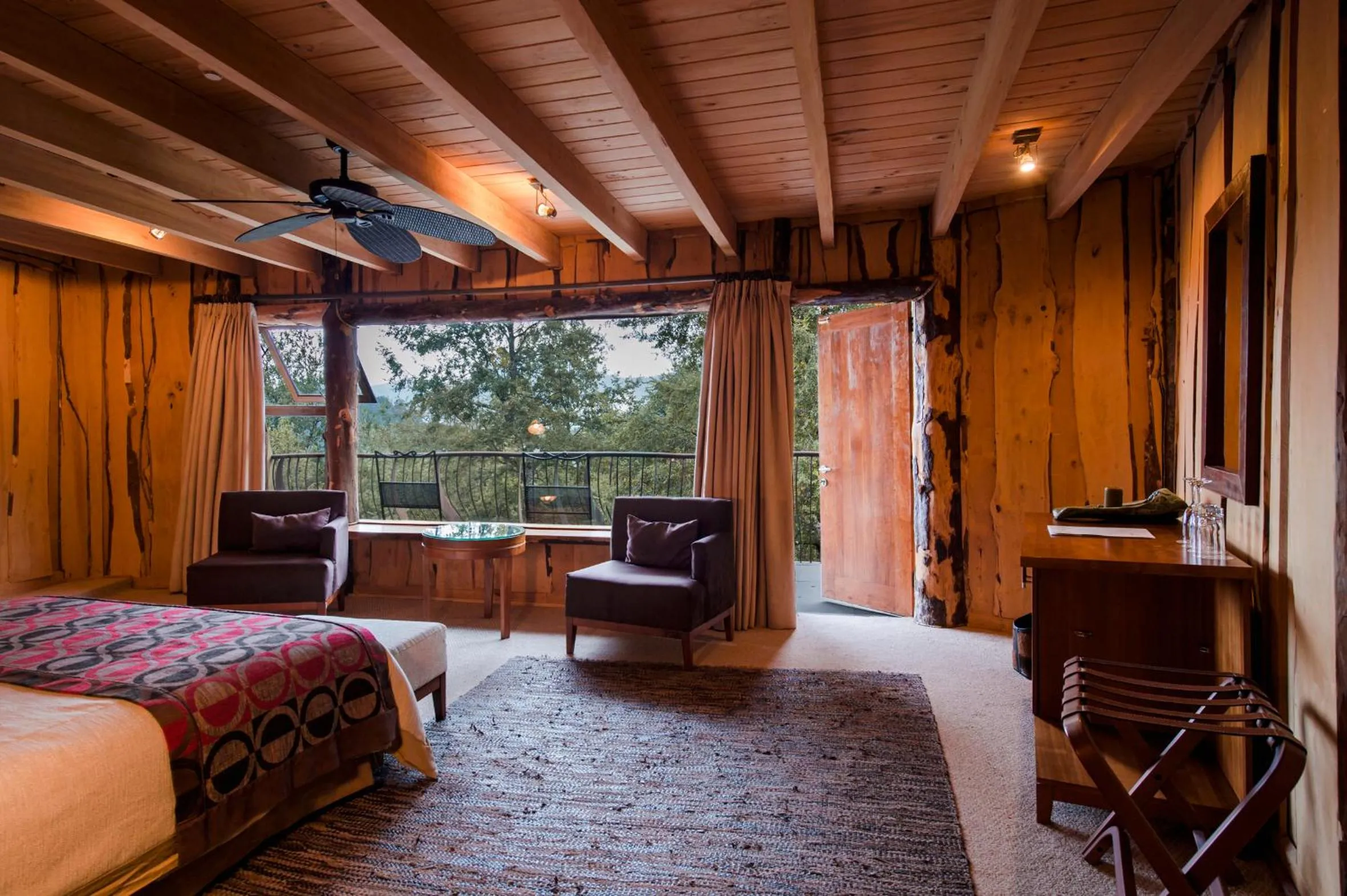 Bedroom, Bed in Huilo Huilo Nothofagus Hotel & Spa