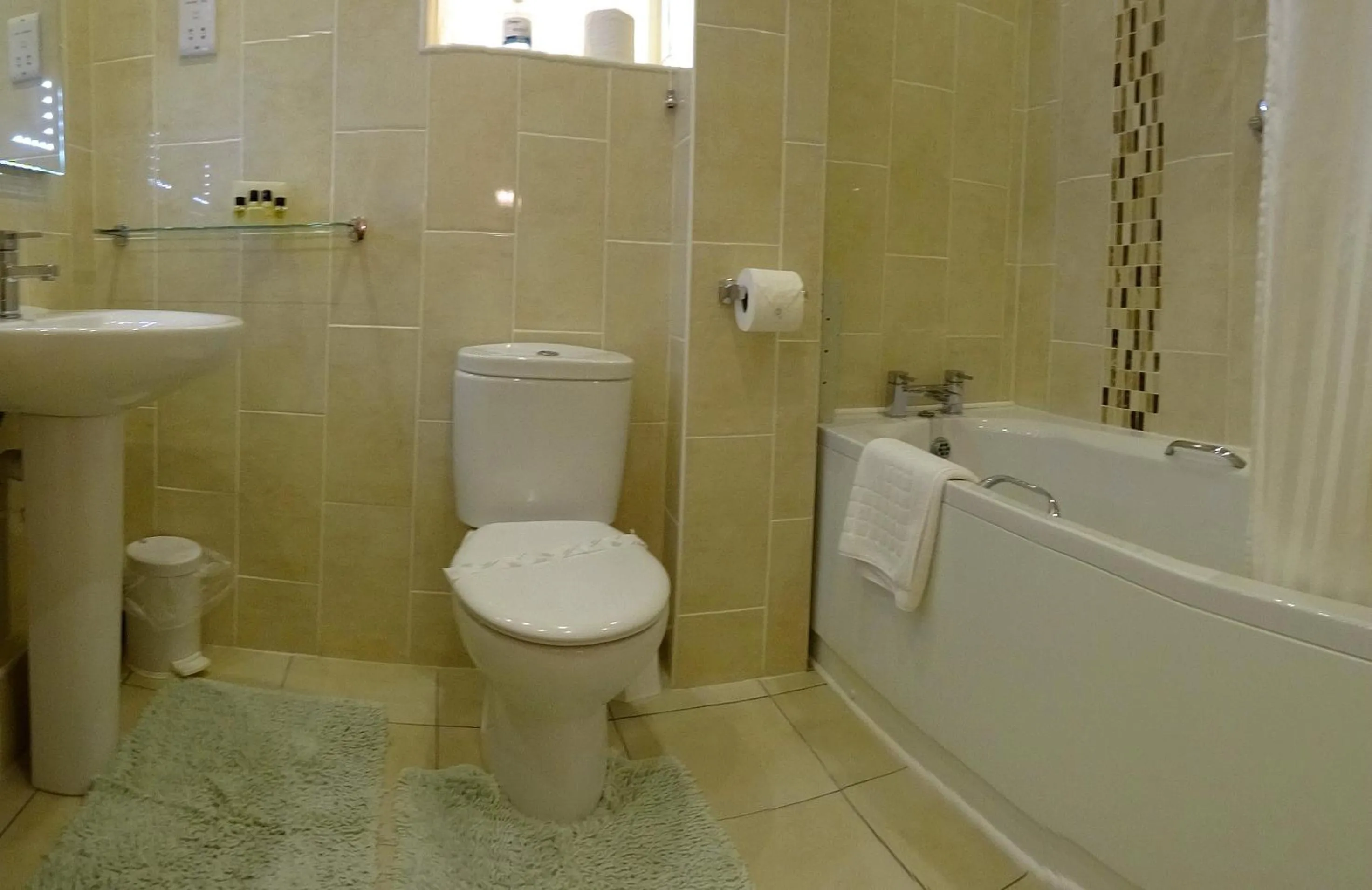 Bathroom in The Chudleigh