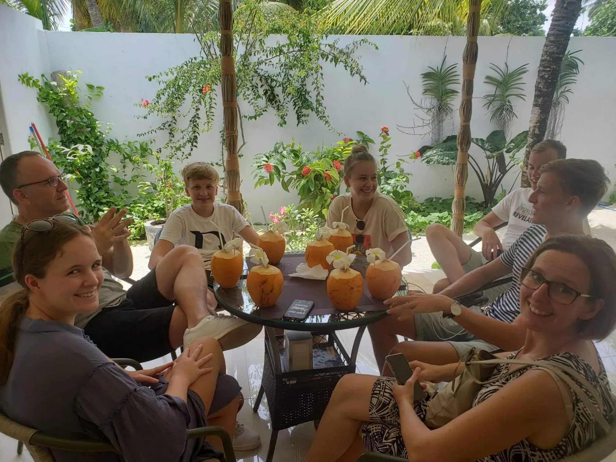 Restaurant/places to eat in Karaa Village