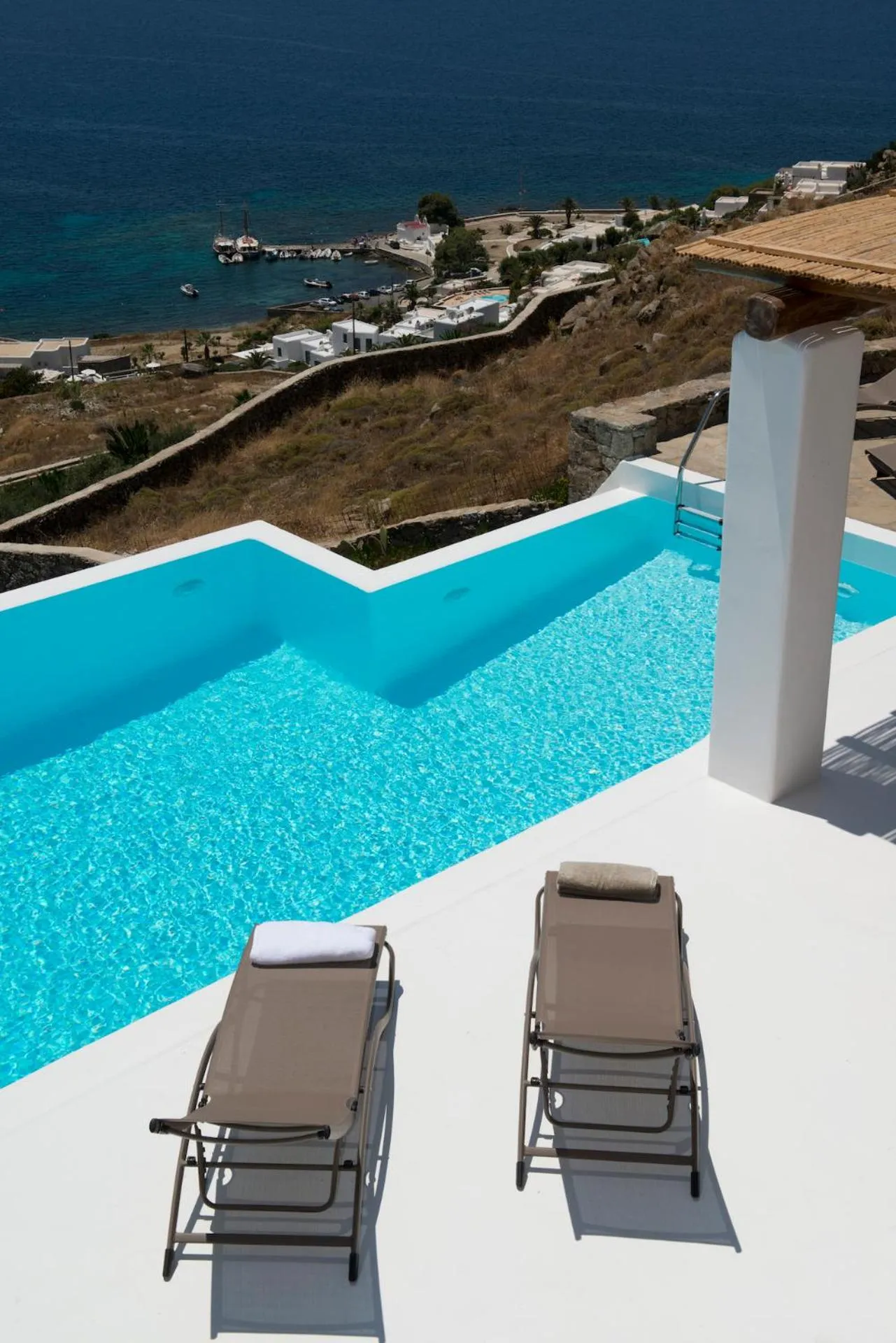 Lounge or bar in Diana Villa Mykonos