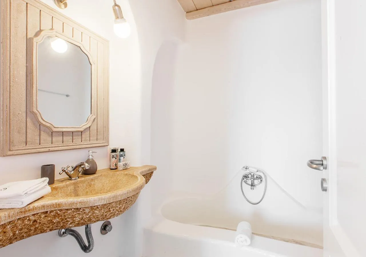 Shower in Diana Villa Mykonos