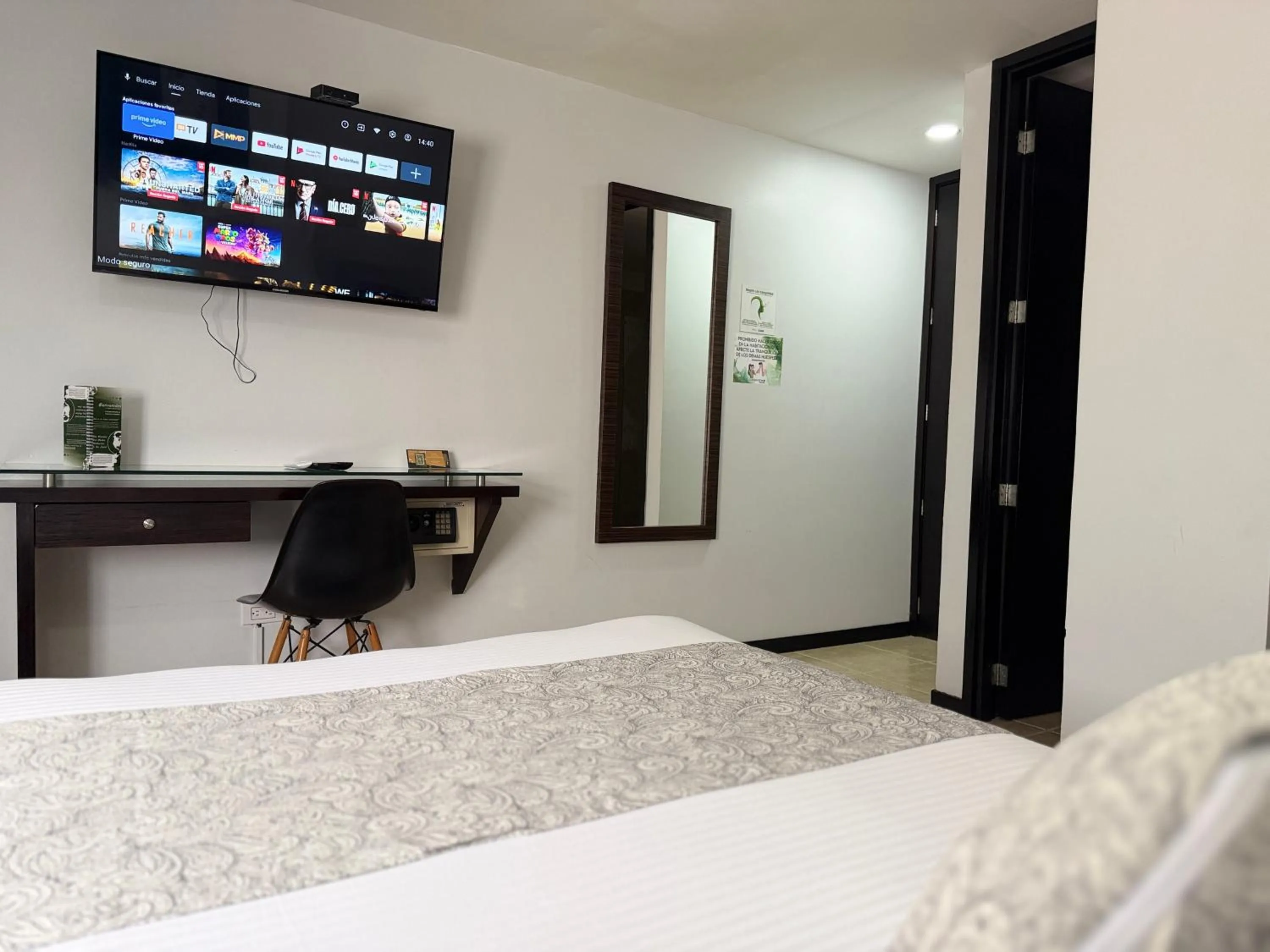 TV and multimedia, Bed in Greenview Medellin By St Hoteles