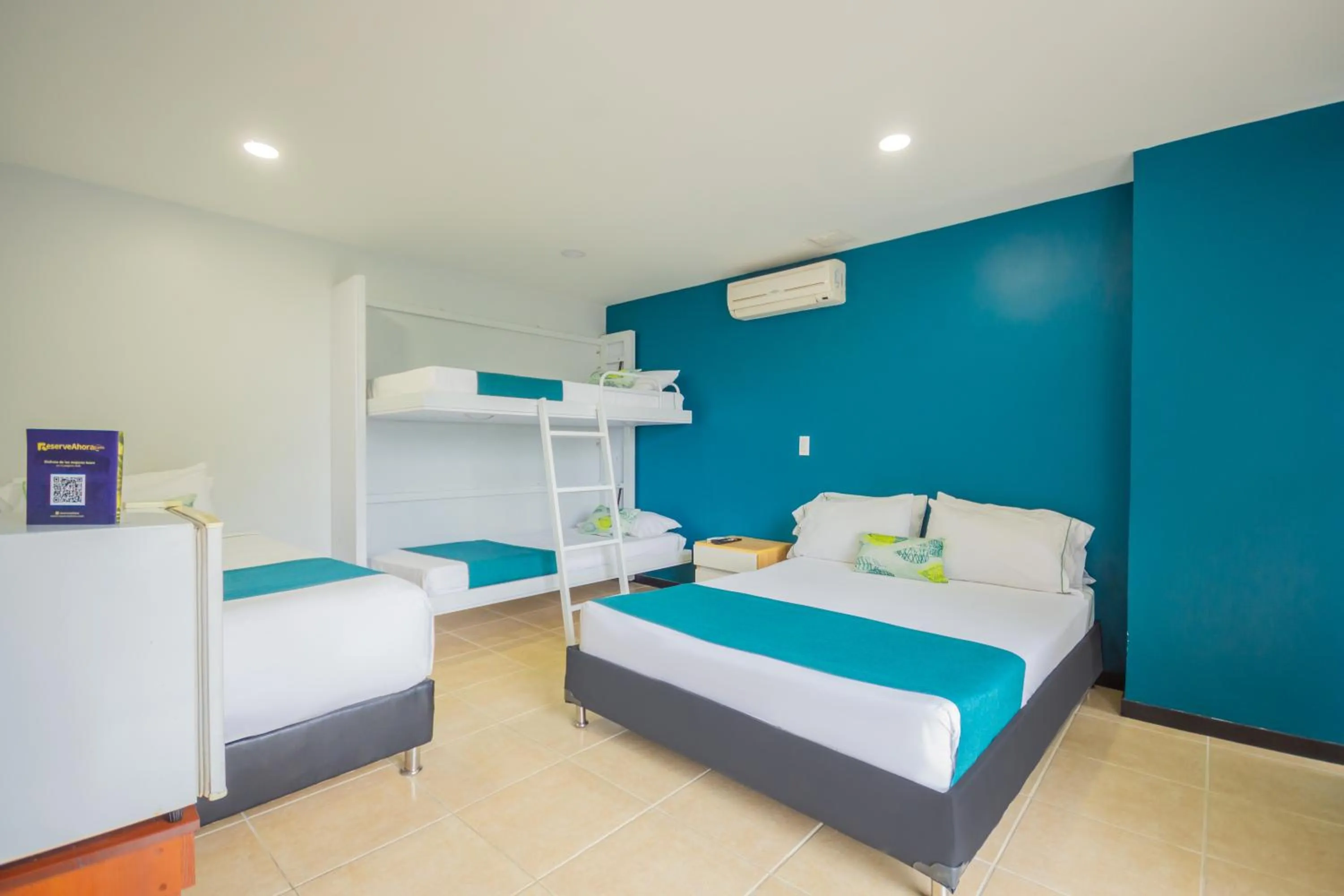 Bed in Greenview Medellin By St Hoteles