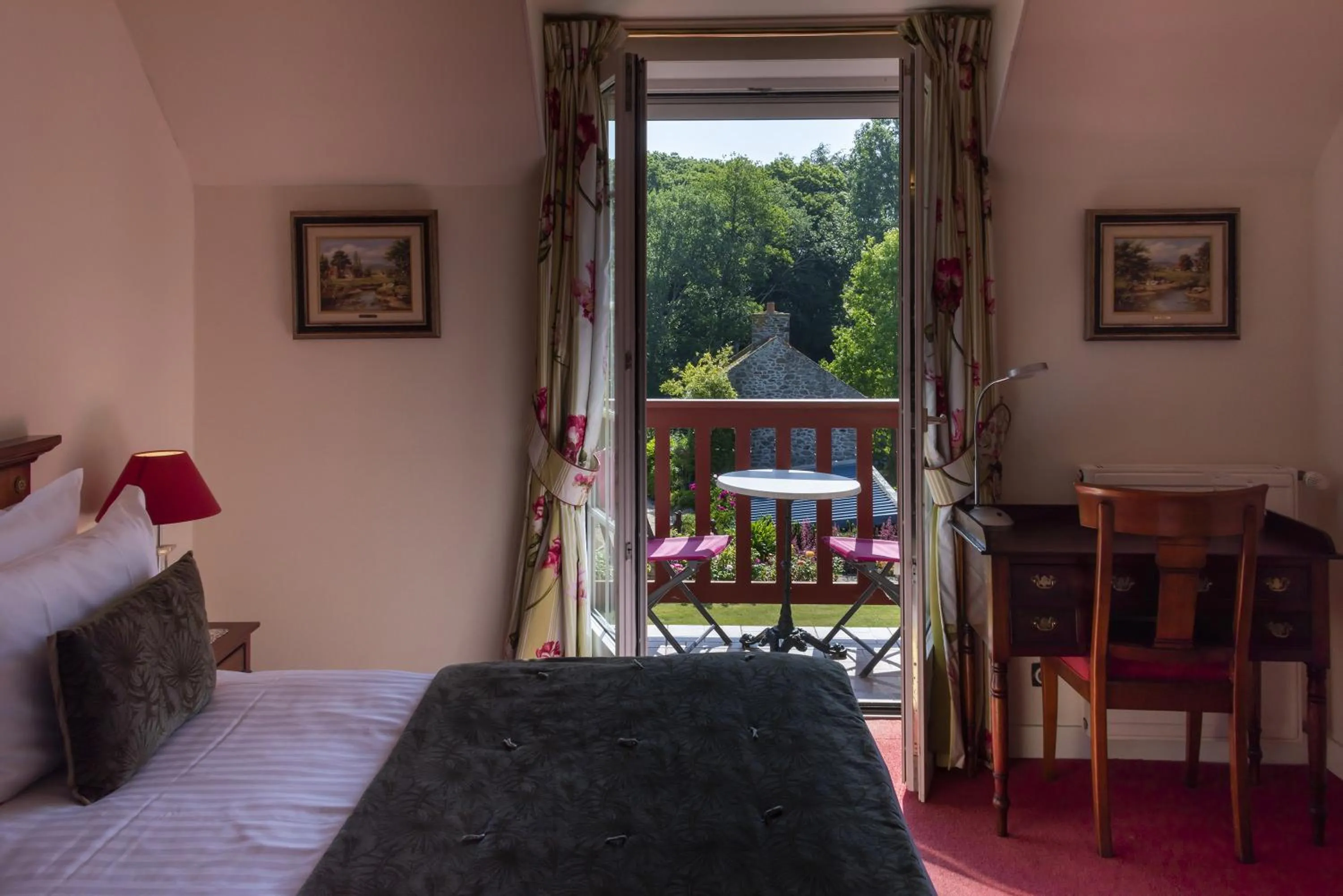 Bed in Hostellerie de la Motte jean