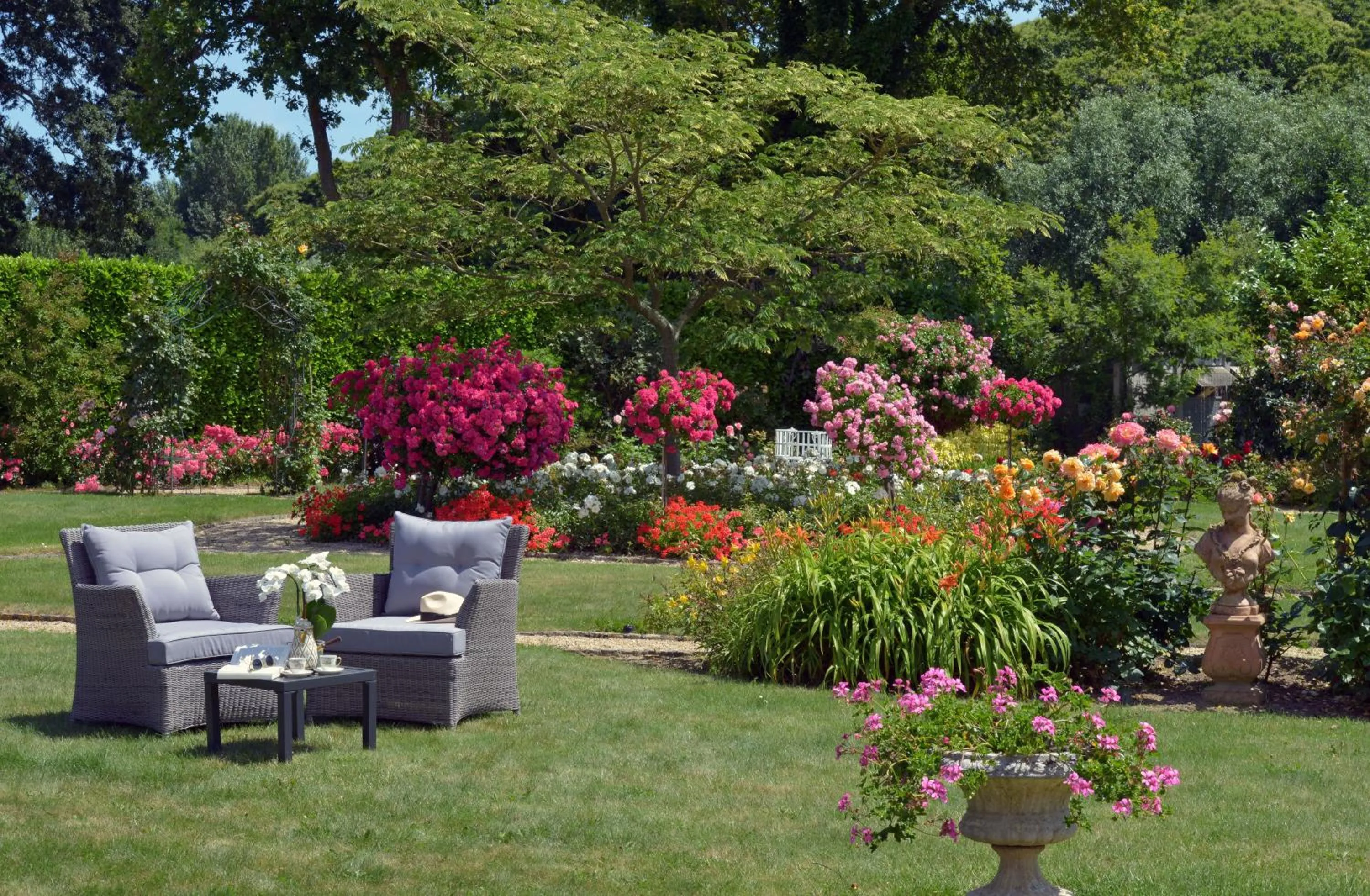Garden view in Hostellerie de la Motte jean