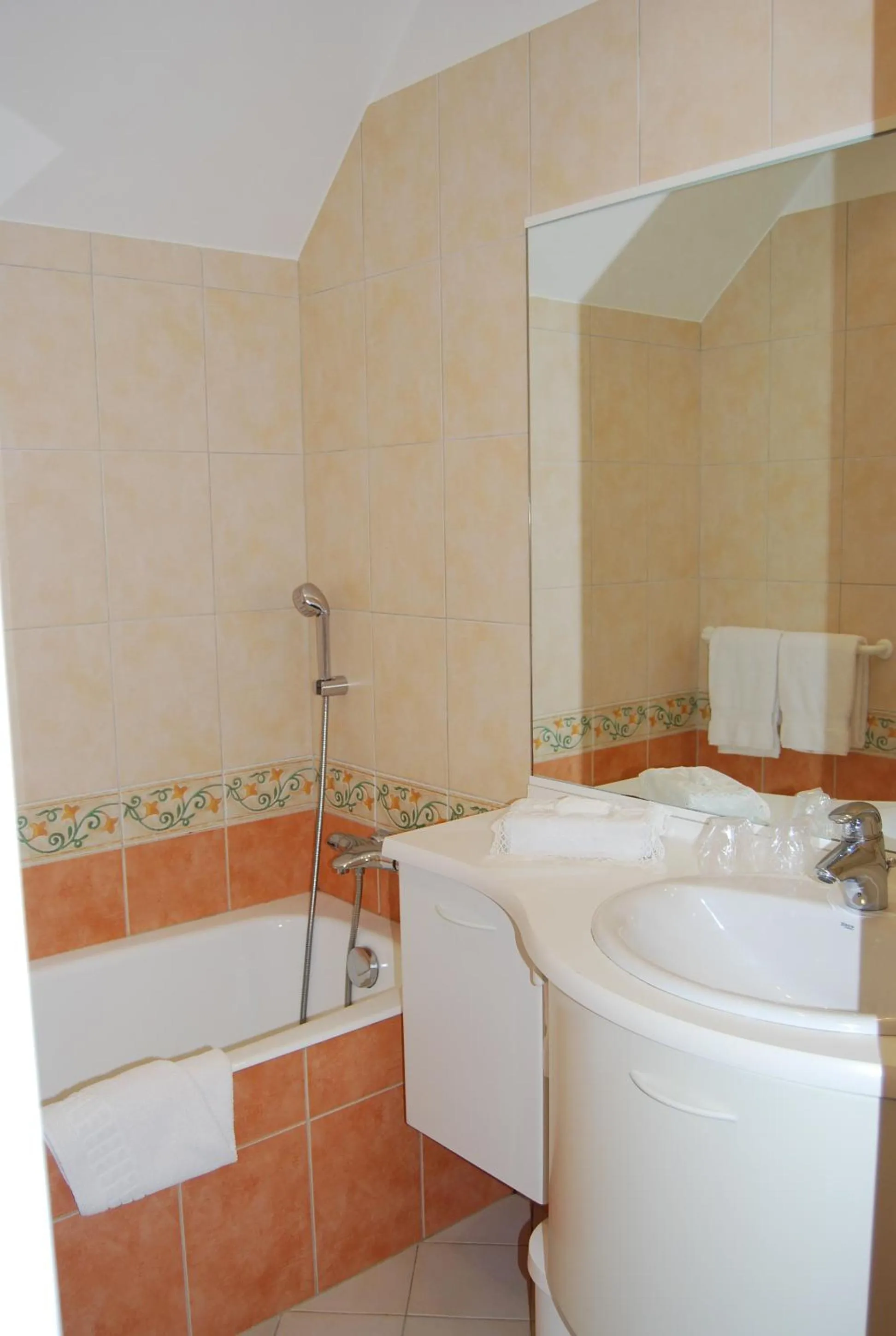 Bathroom in Hostellerie de la Motte jean