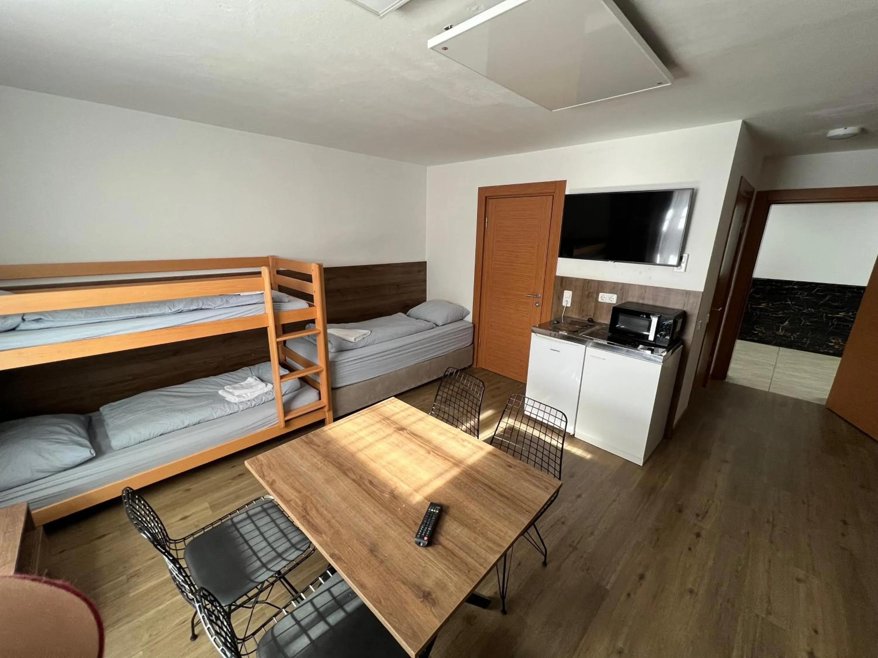 TV and multimedia, Bed in F Hotel 24h Check-In