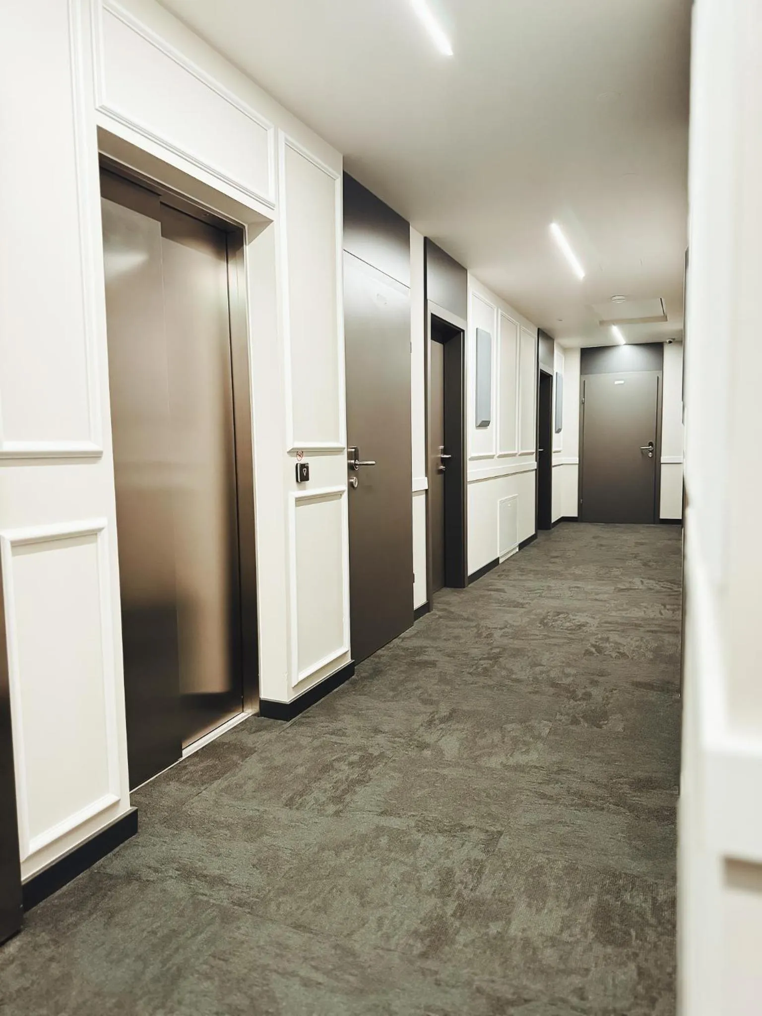 Decorative detail in F Hotel 24h Check-In