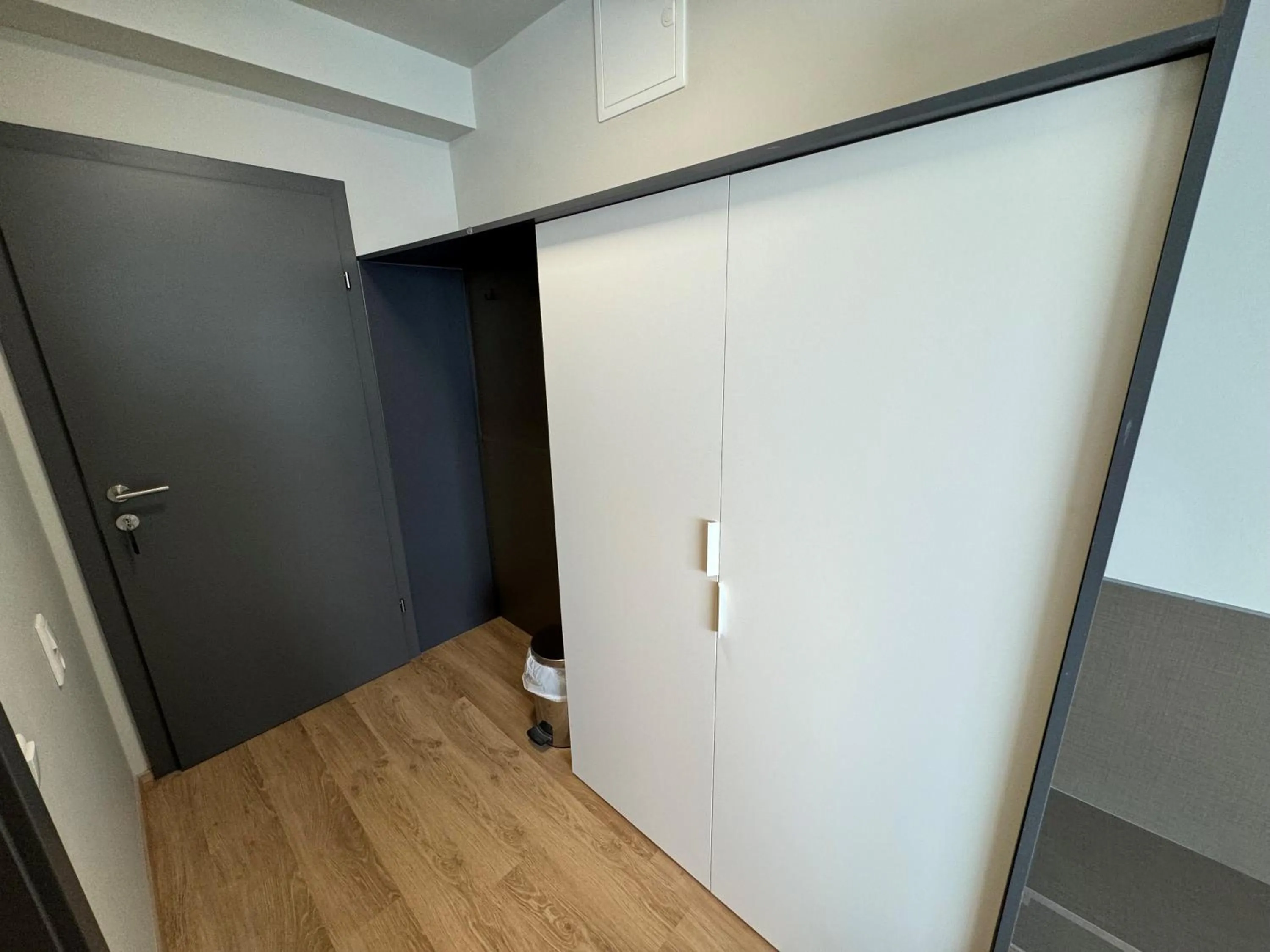 wardrobe in F Hotel 24h Check-In