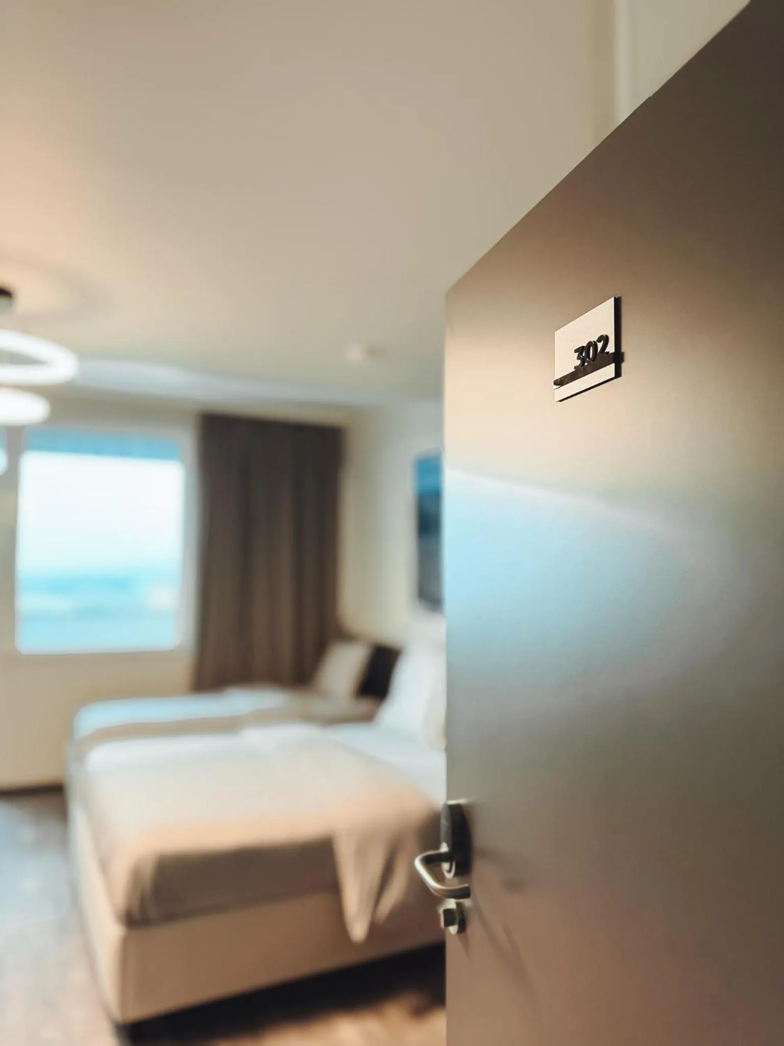 Bed in F Hotel 24h Check-In